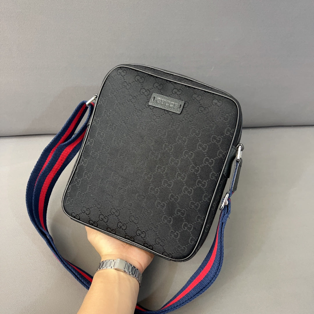 GUCCI BAG 547