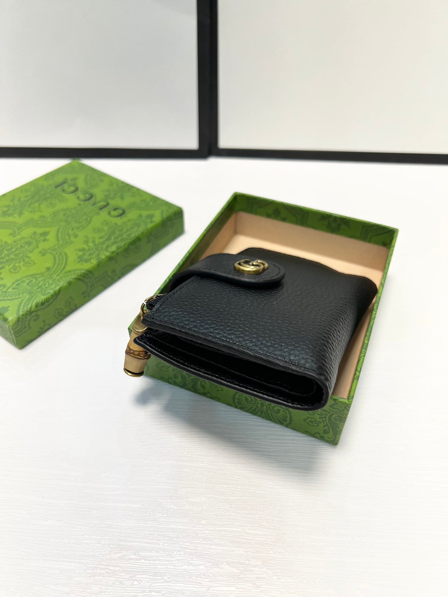 GUCCI BAG 550