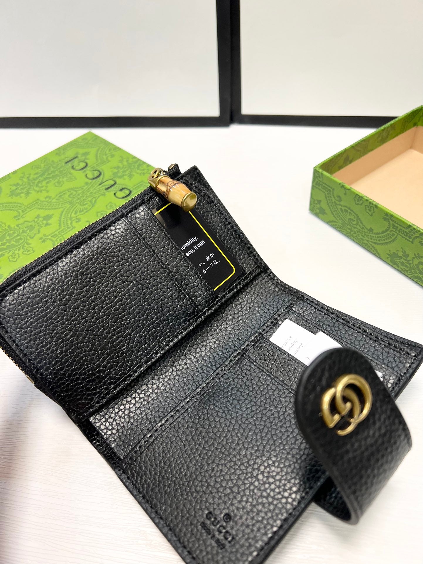 GUCCI BAG 550