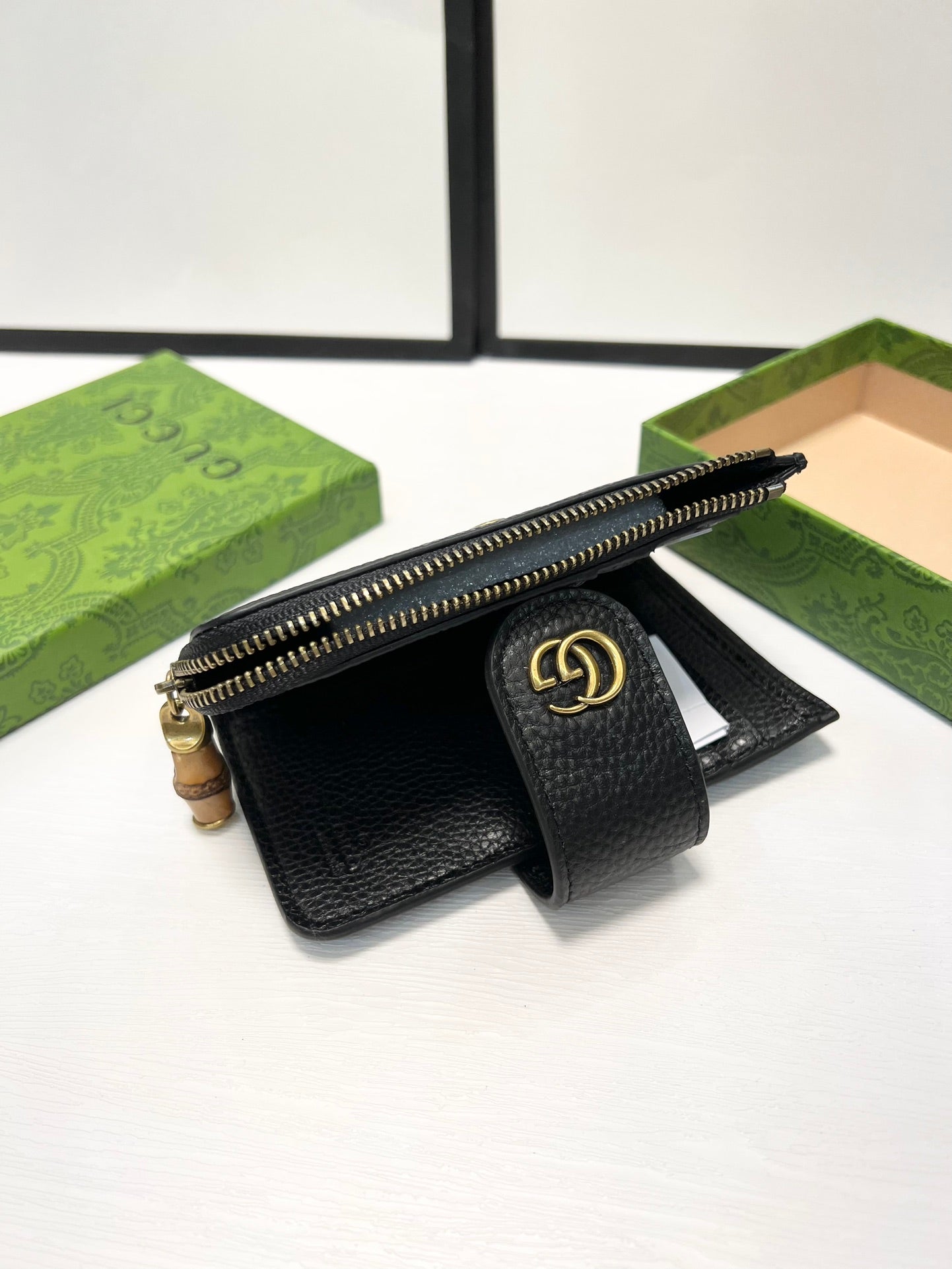 GUCCI BAG 550