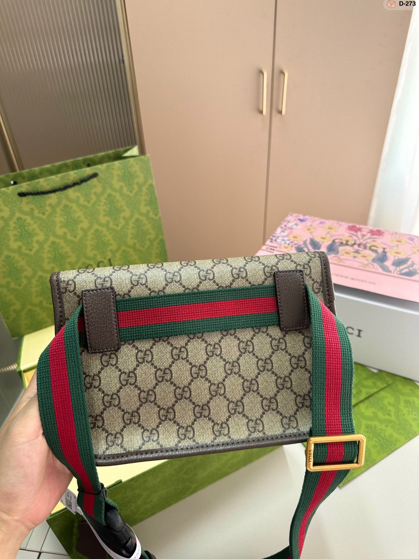 GUCCI BAG 563