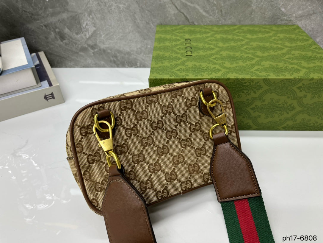 GUCCI BAG 568-2