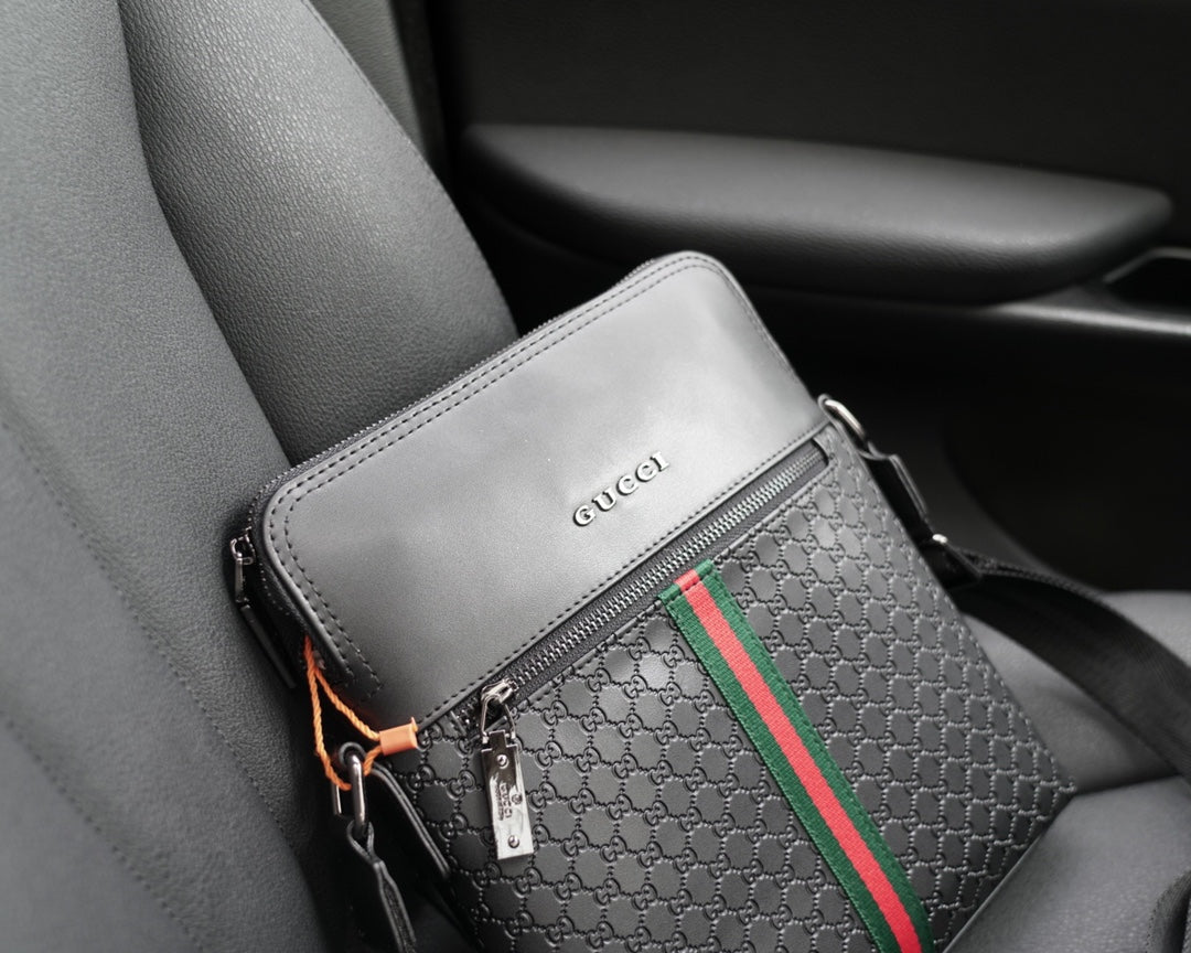 GUCCI BAG 582