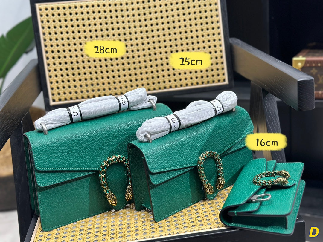 GUCCI BAG  586-1