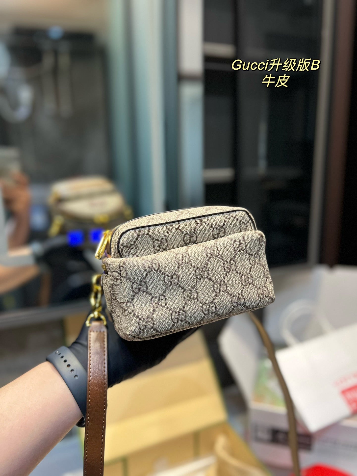 GUCCI BAG 587