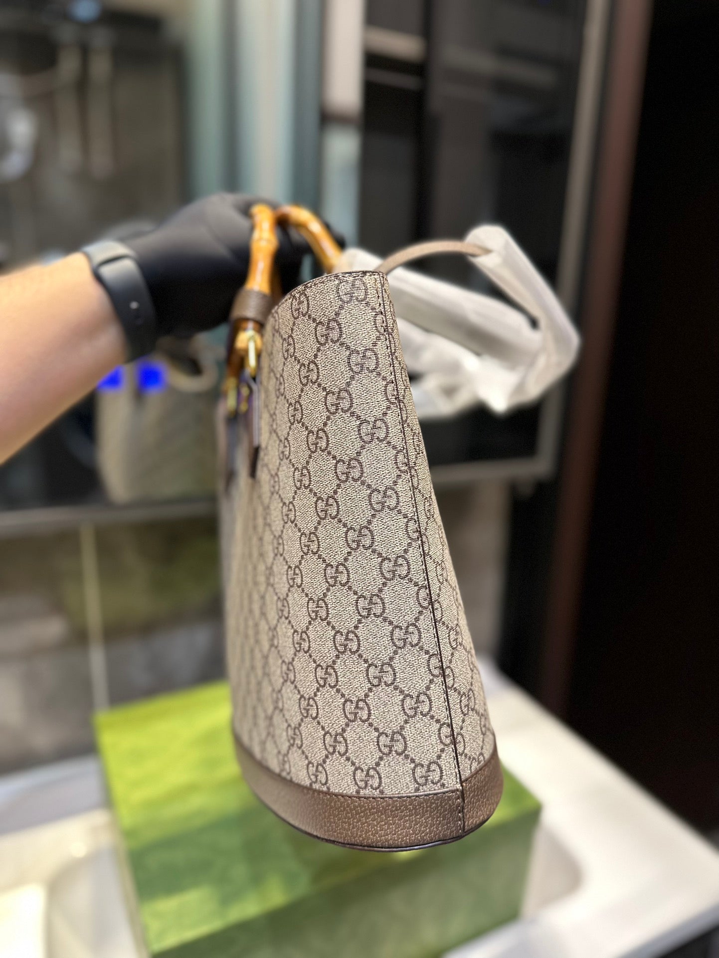 GUCCI BAG 600