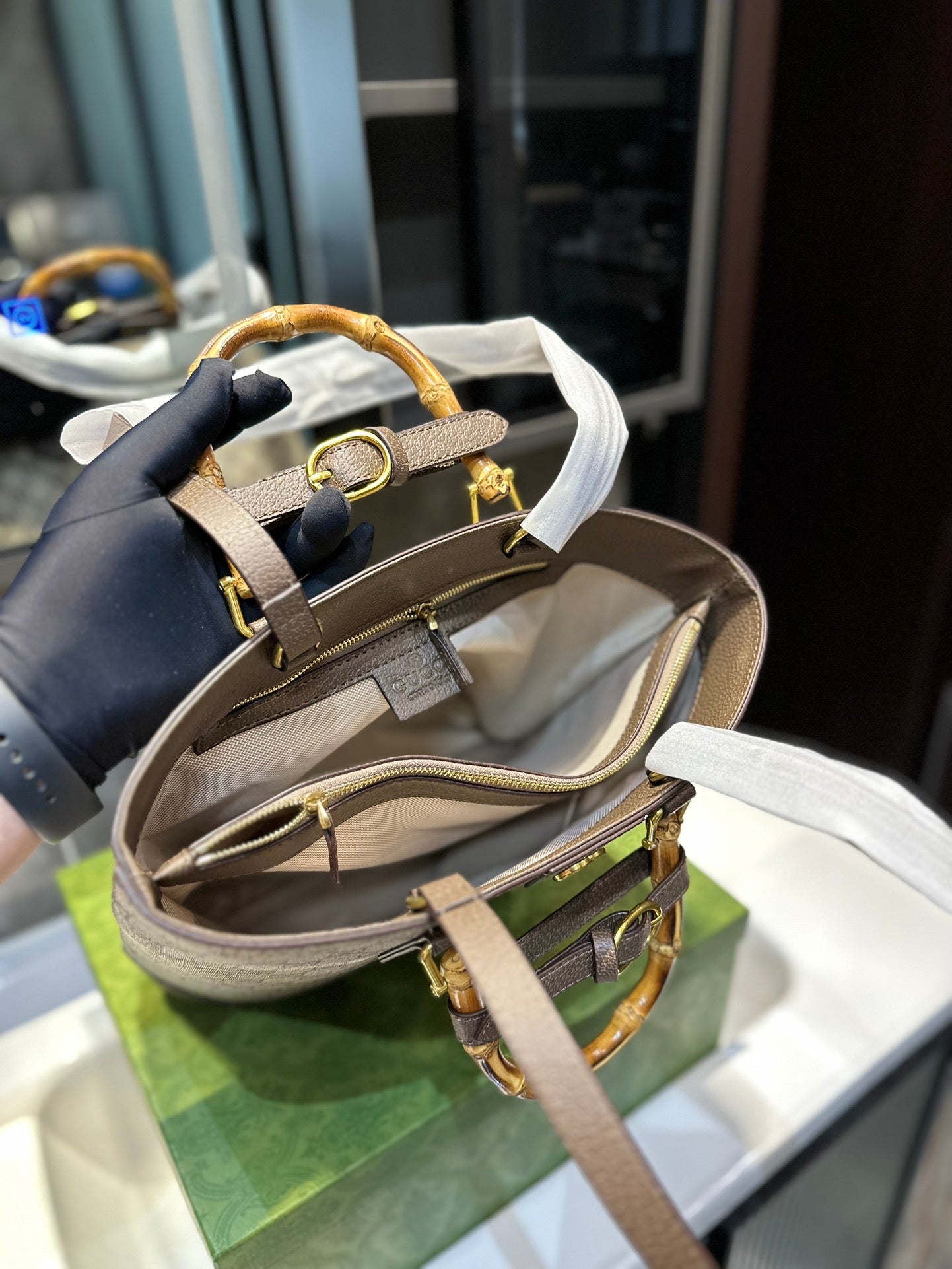GUCCI BAG 600