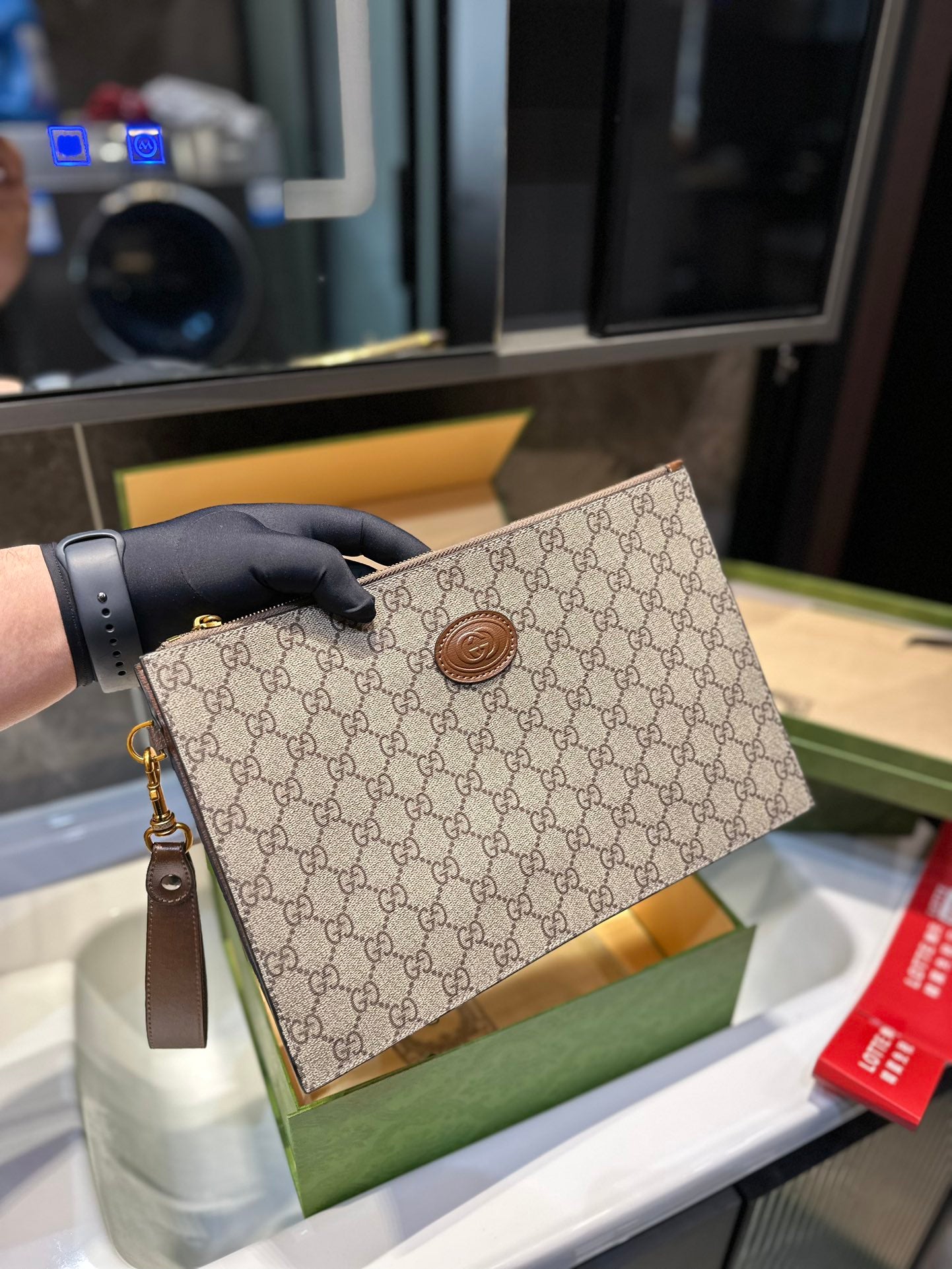 GUCCI BAG 637