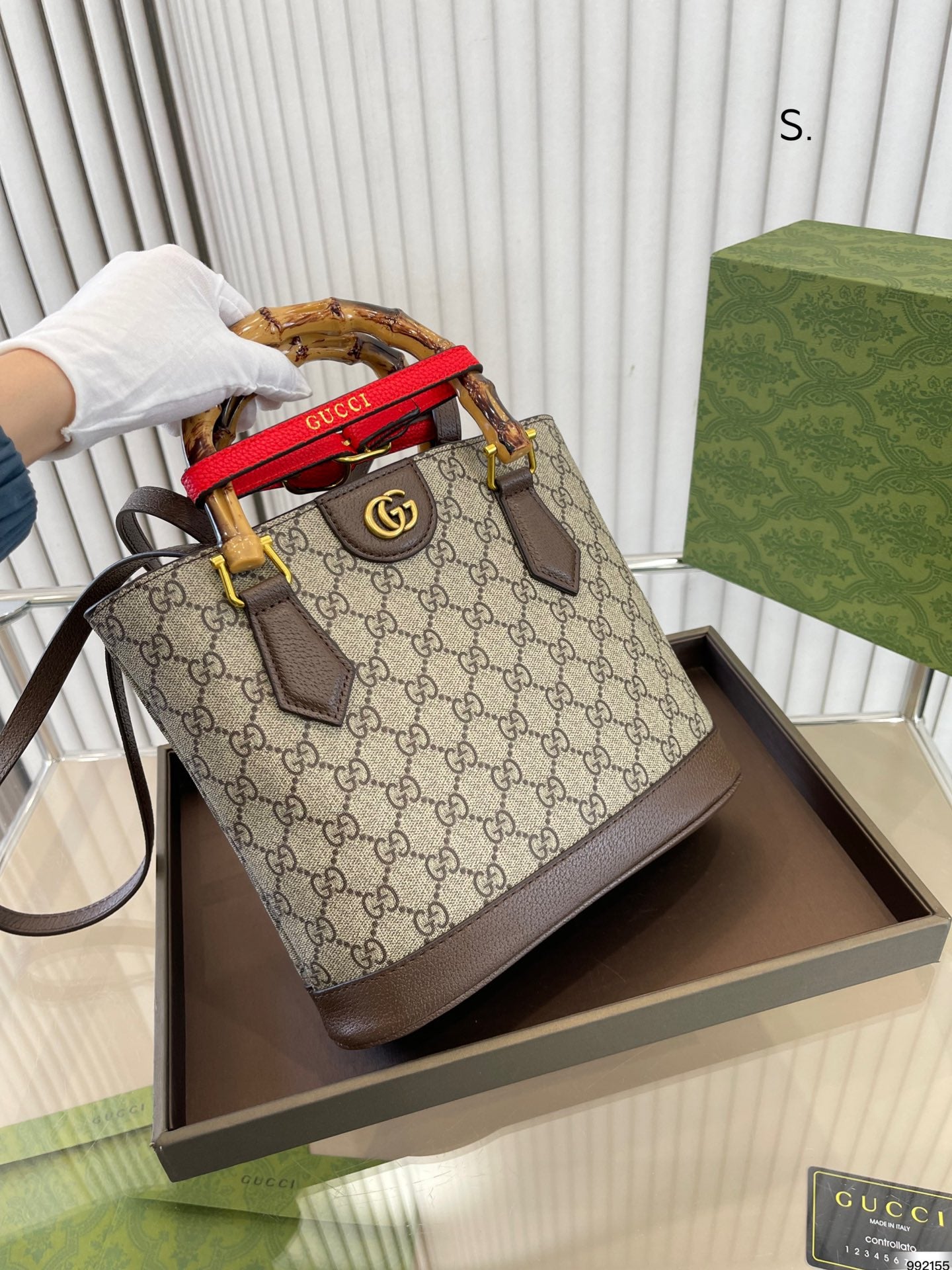 GUCCI BAG 639
