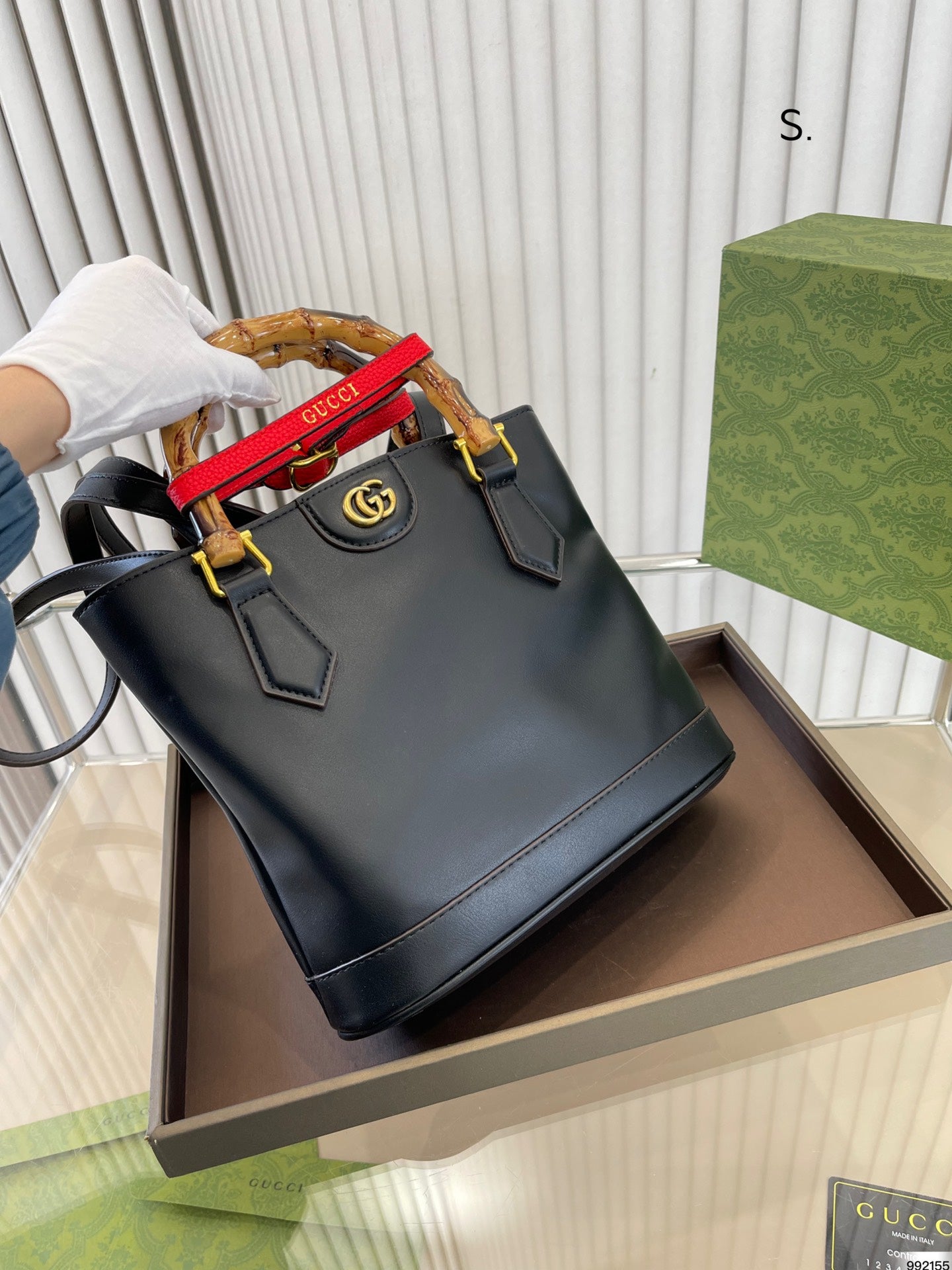 GUCCI BAG 639