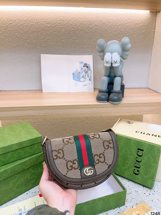 GUCCI BAG 651