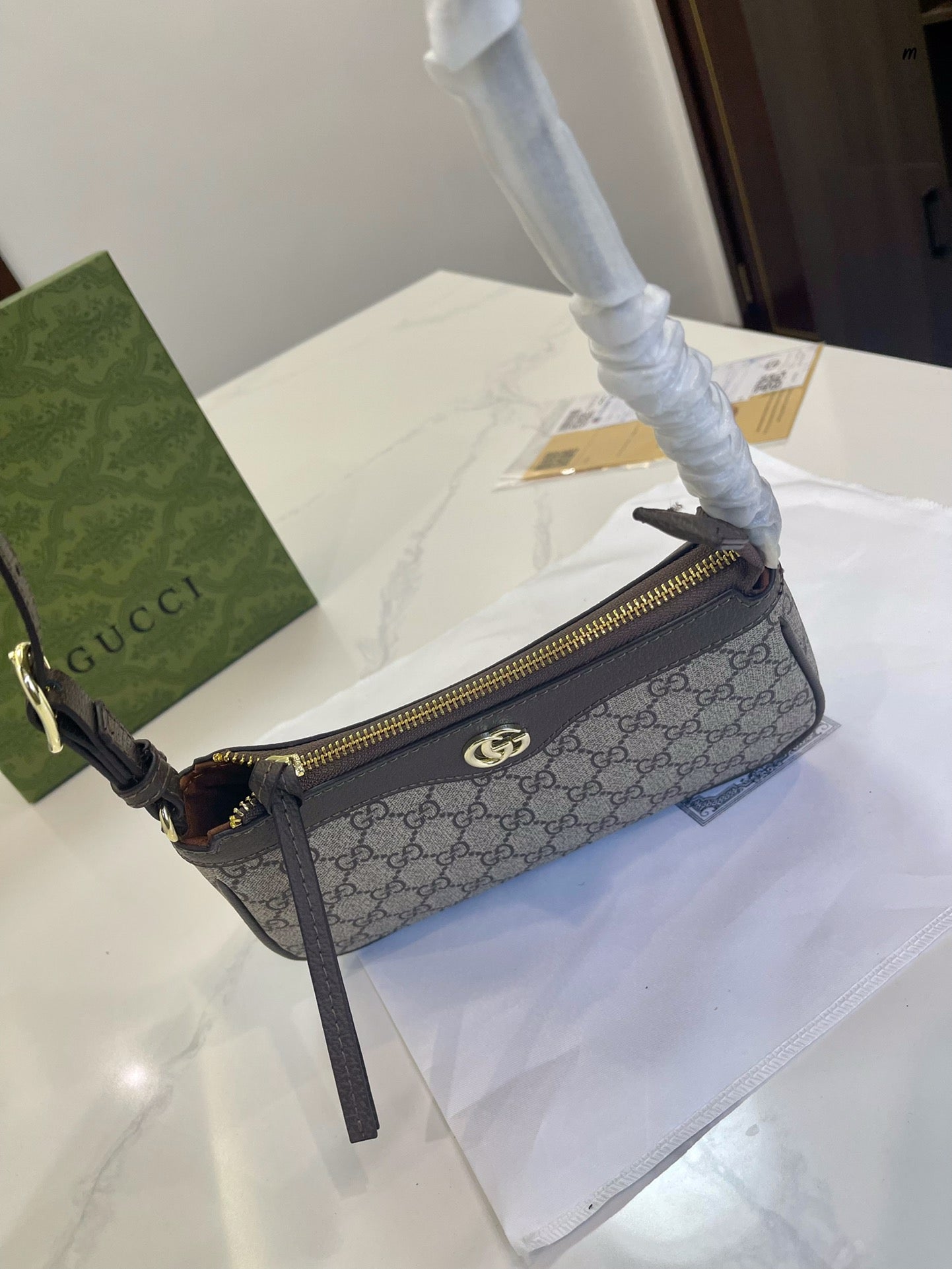 GUCCI  BAG  669