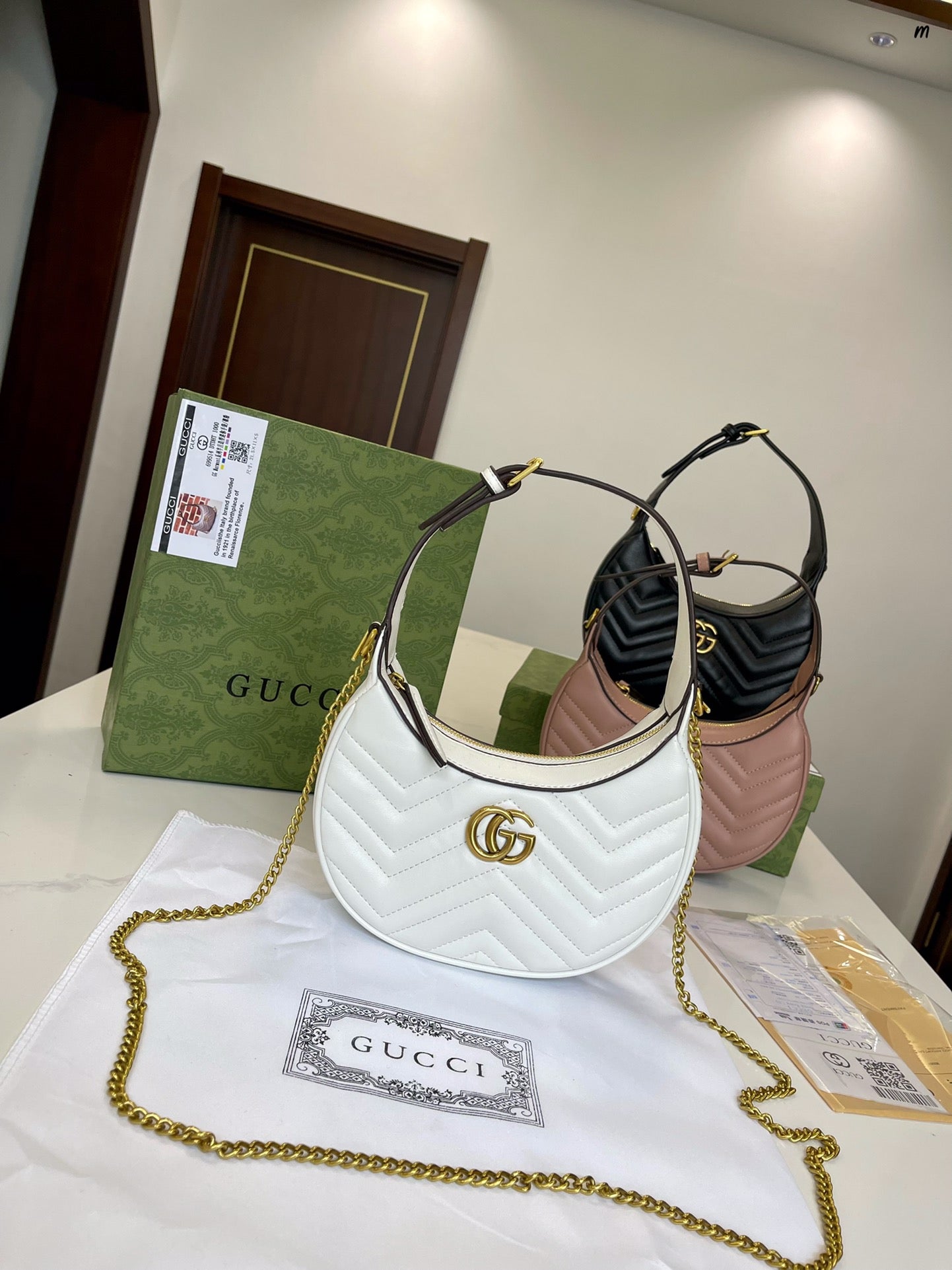 GUCCI   BAG 670-3