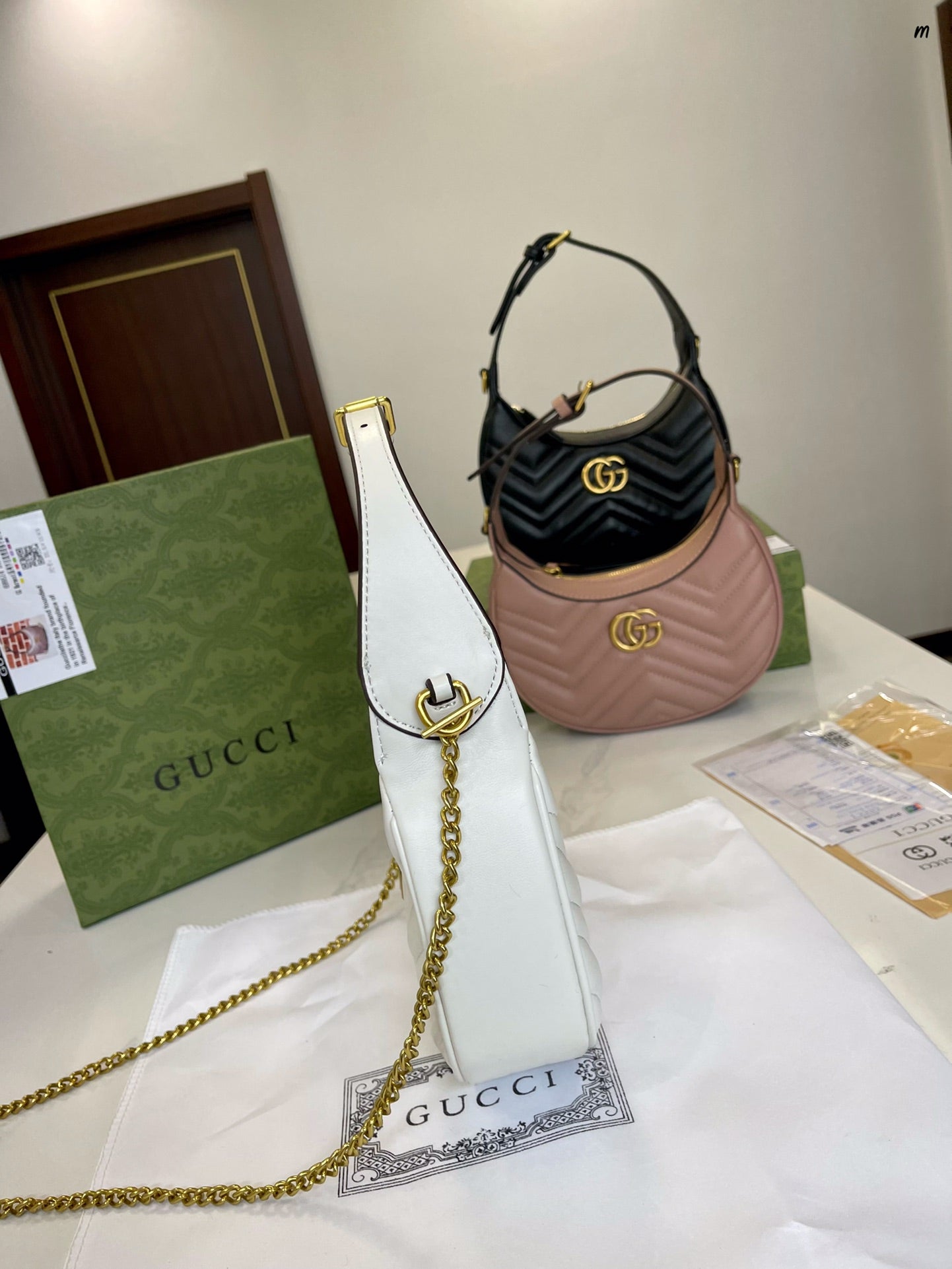GUCCI   BAG 670-3