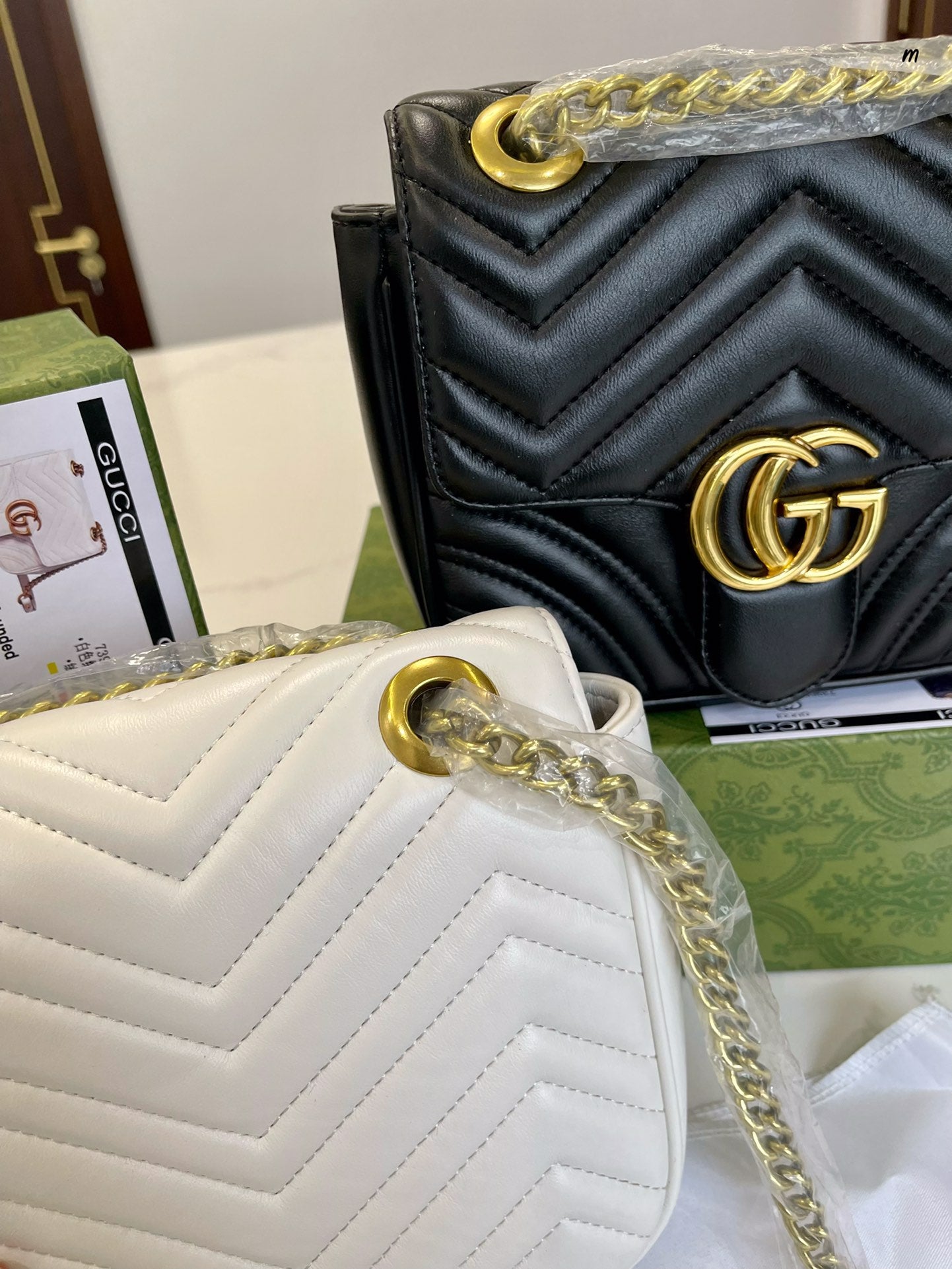 GUCCI BAG 672-2
