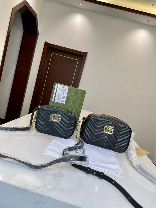 GUCCI BAG   673-2