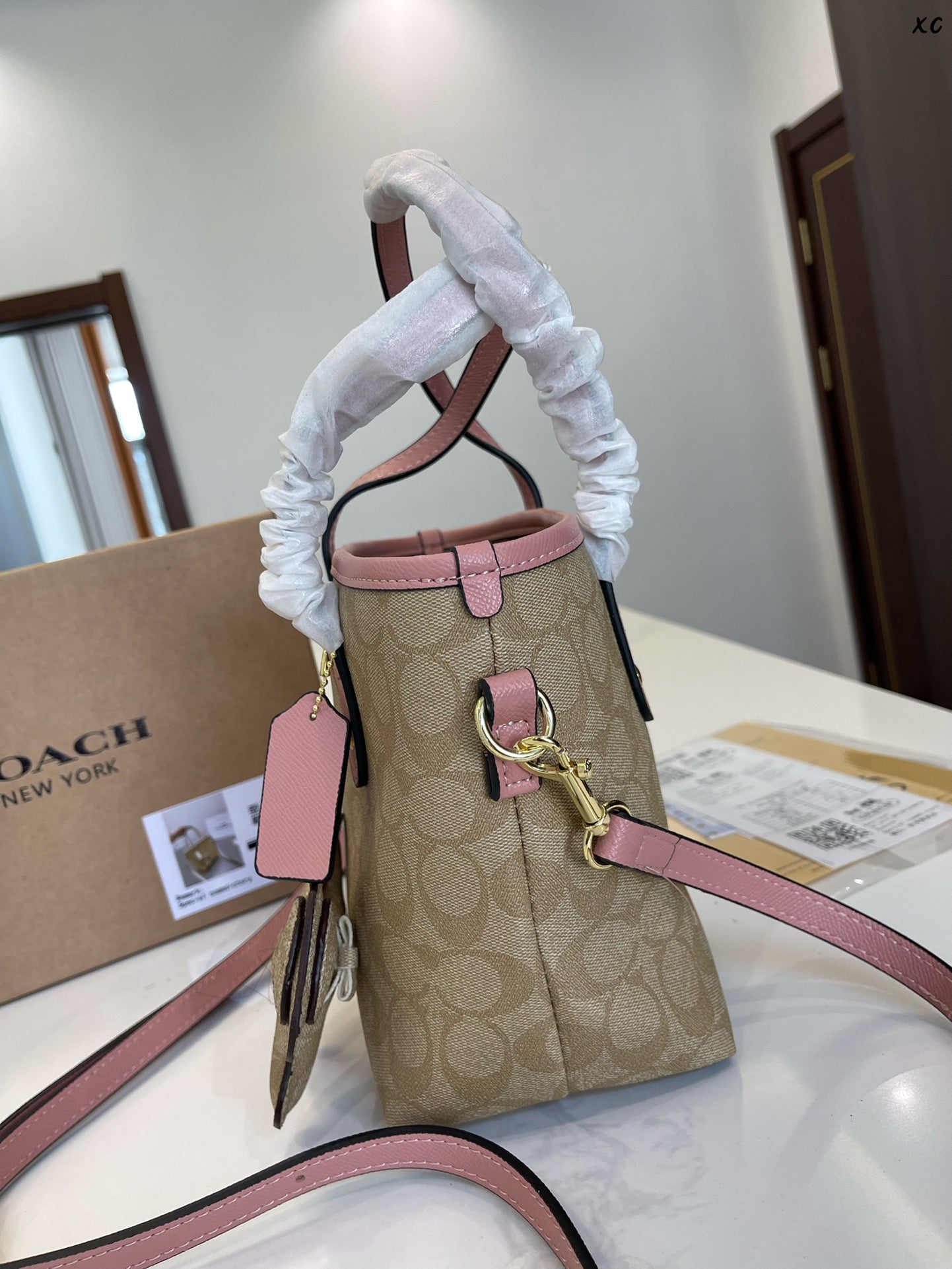 Co-BAG599