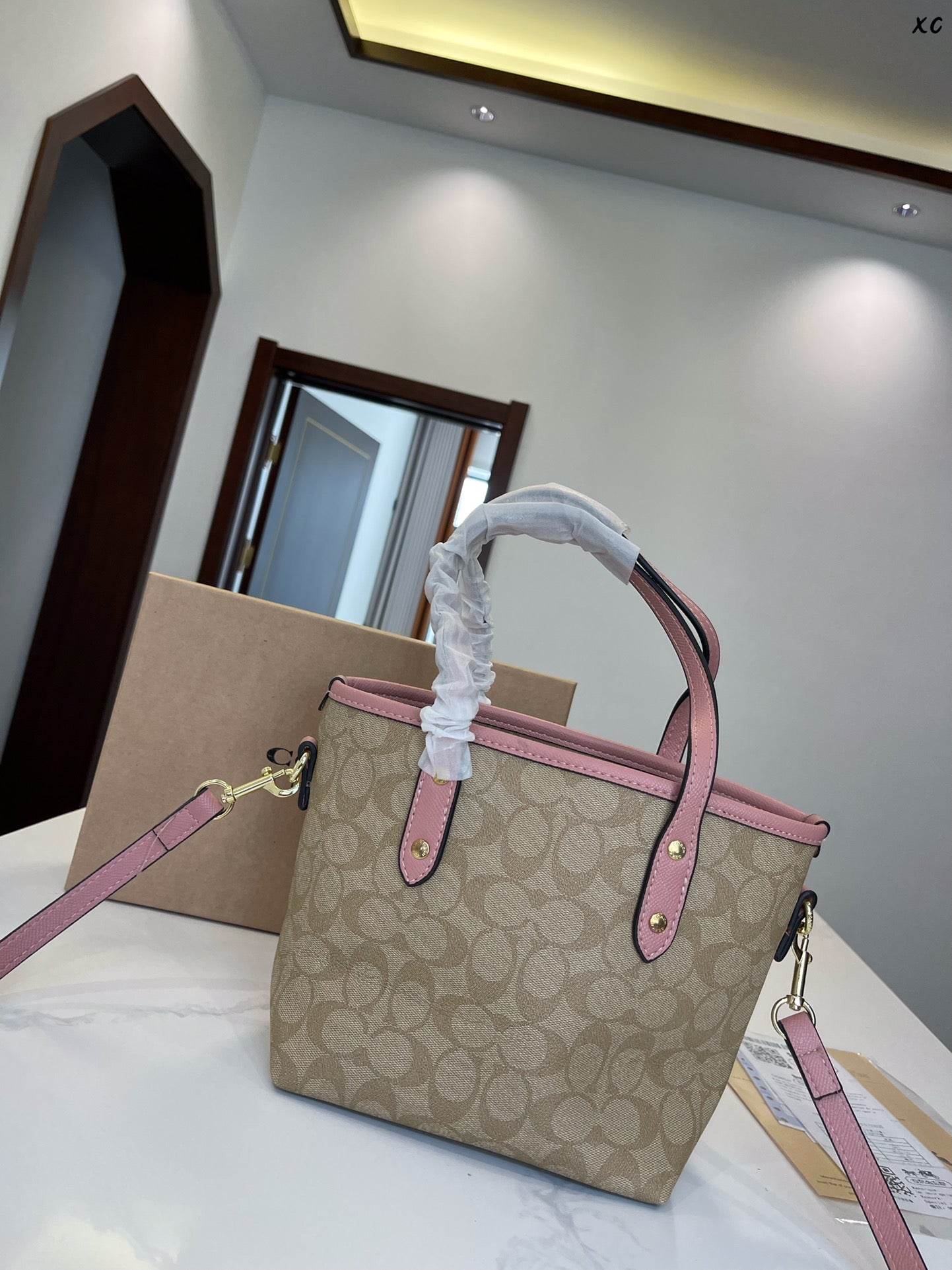 Co-BAG599