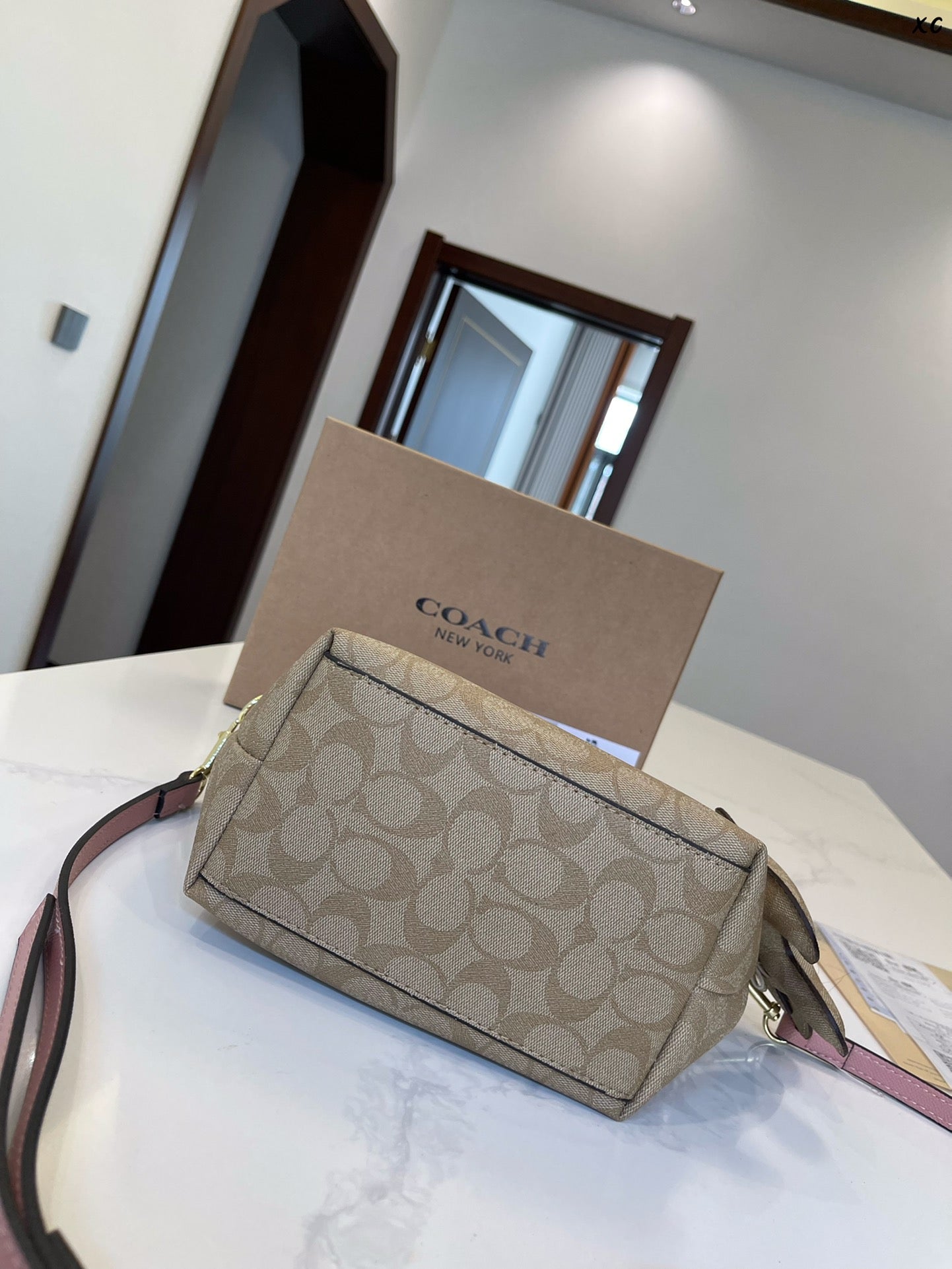 Co-BAG599