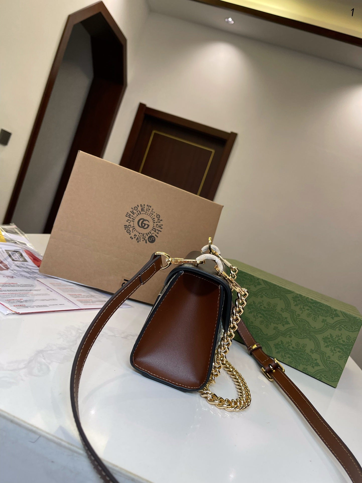 GUCCI BAG  677-2