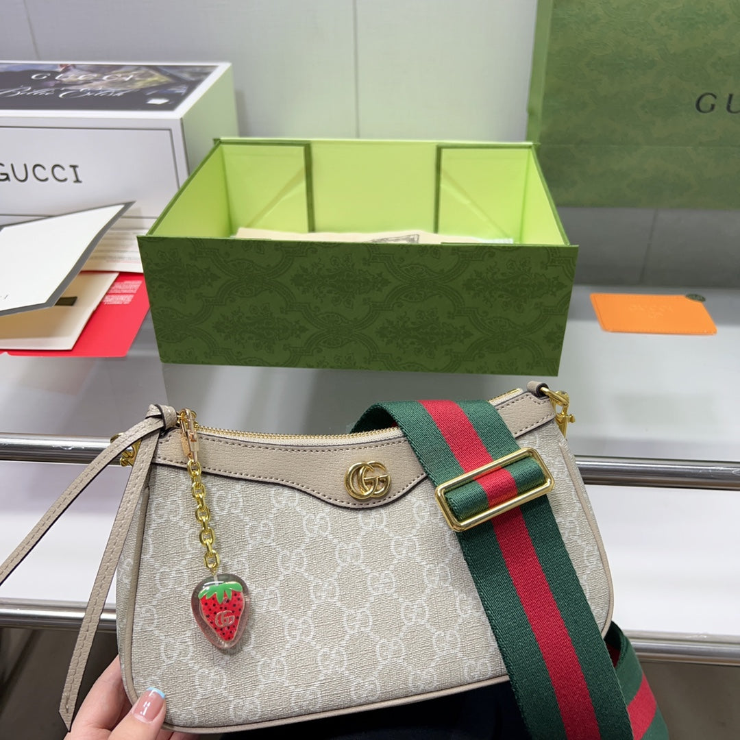 GUCCI BAG  678