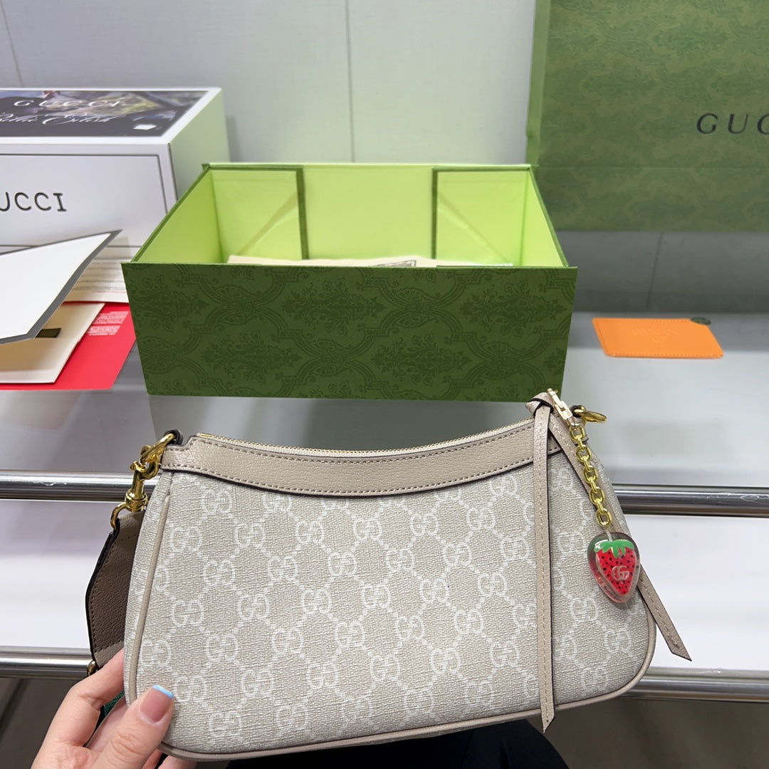 GUCCI BAG  678