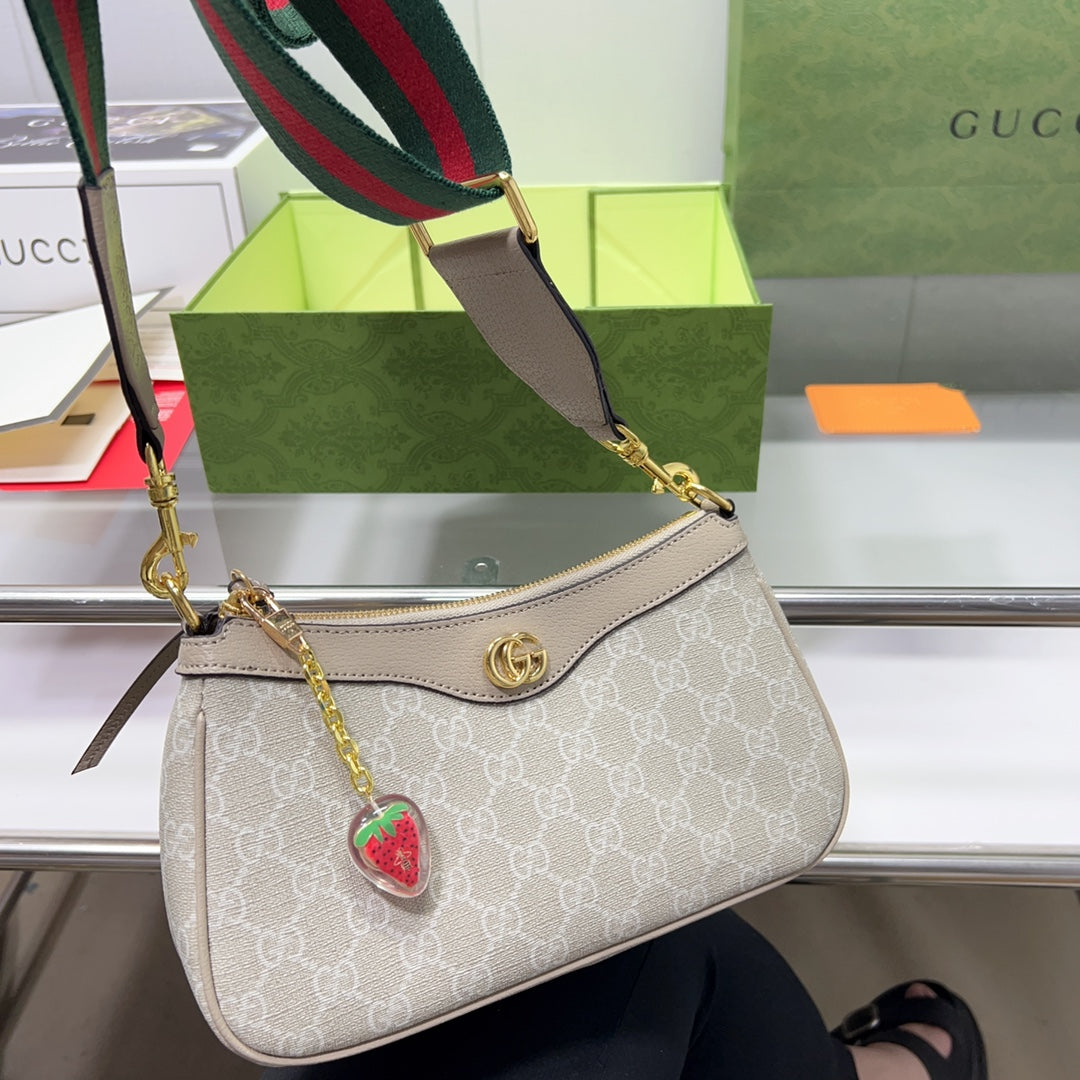 GUCCI BAG  678