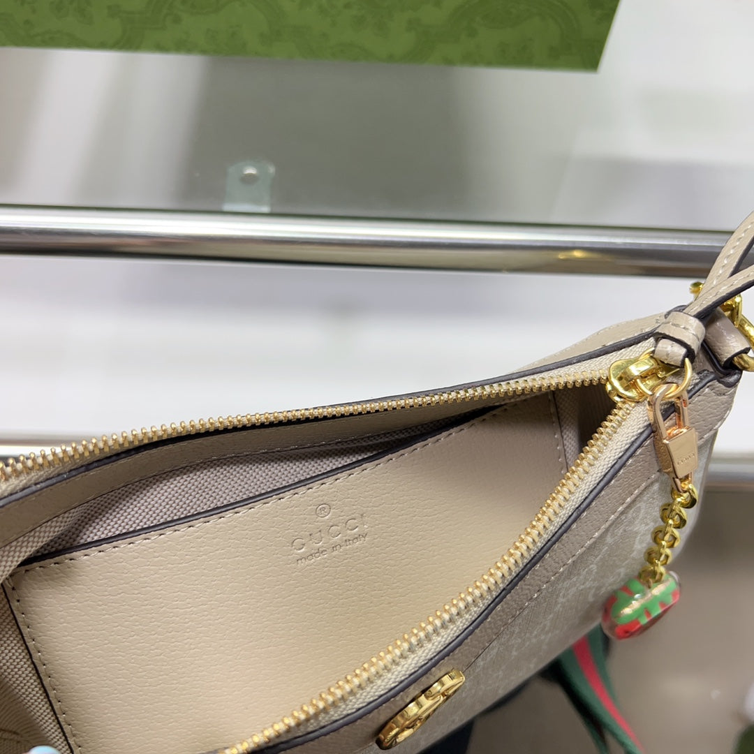 GUCCI BAG  678