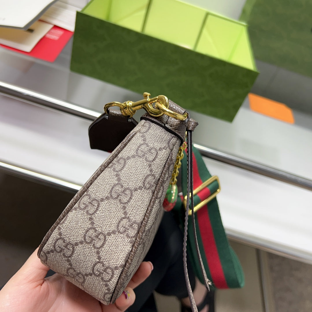 GUCCI BAG  678