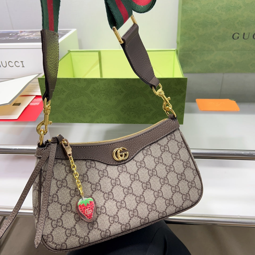 GUCCI BAG  678