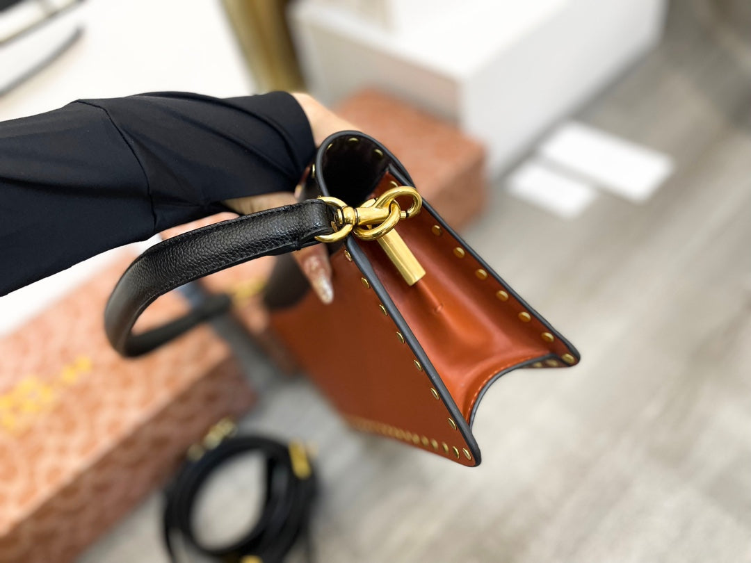 Co-BAG689