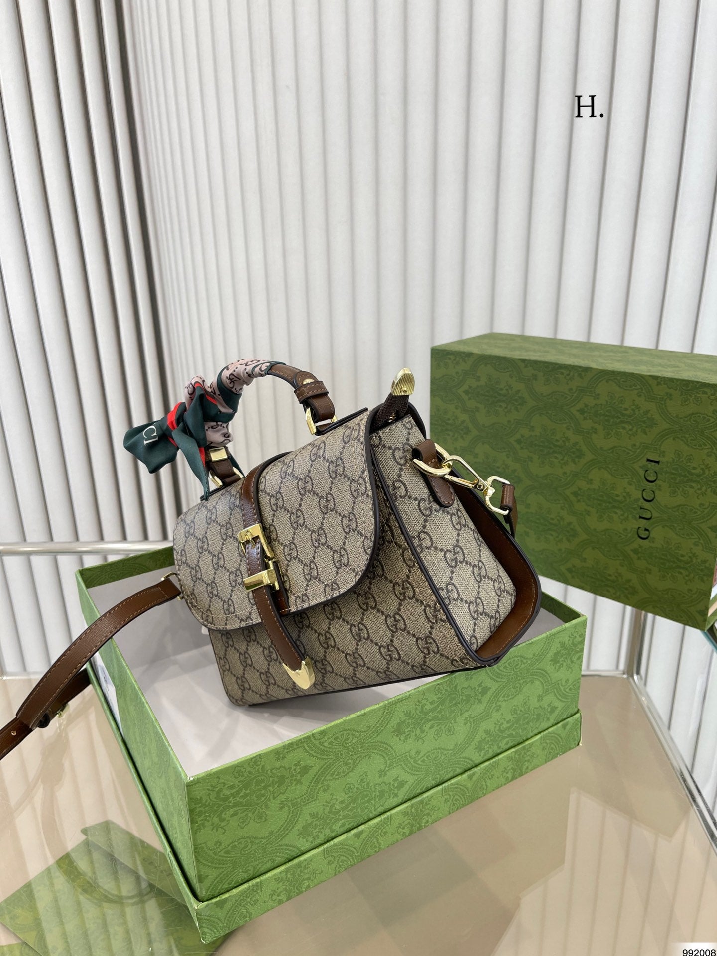 GUCCI BAG 696