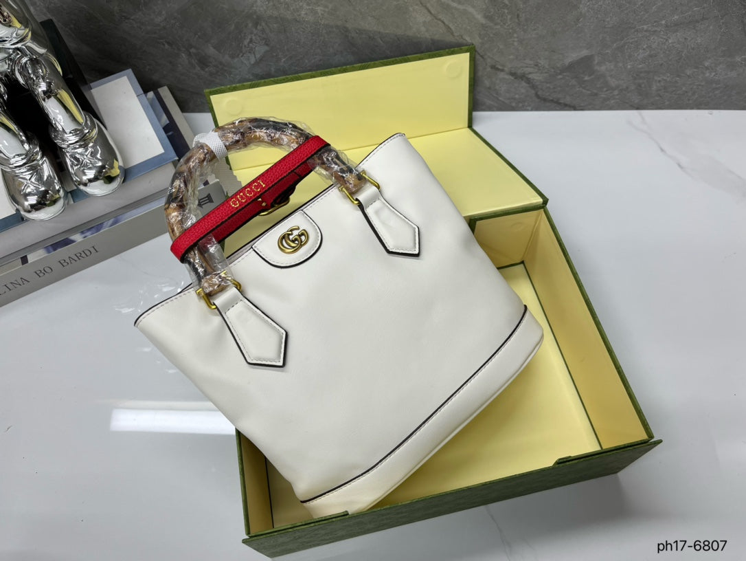 GUCCI  BAG 705-1