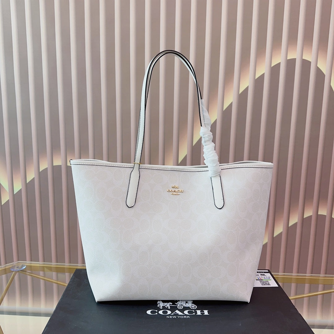 Co-BAG692