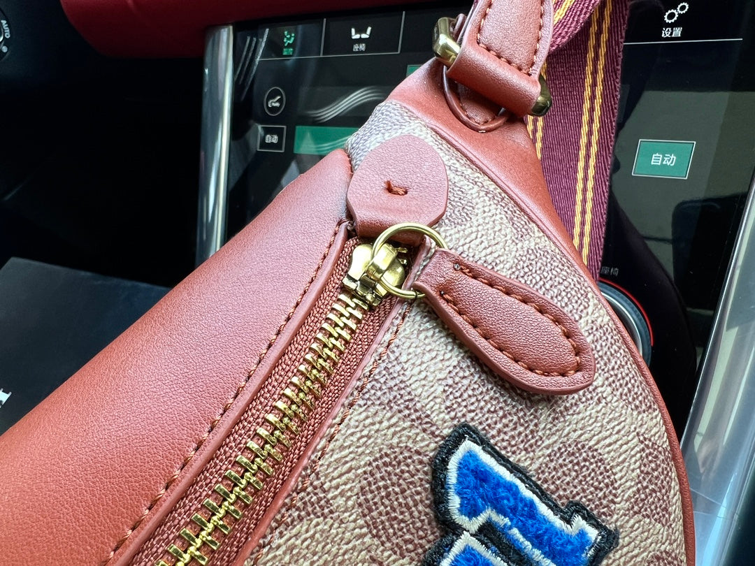 Co-BAG582