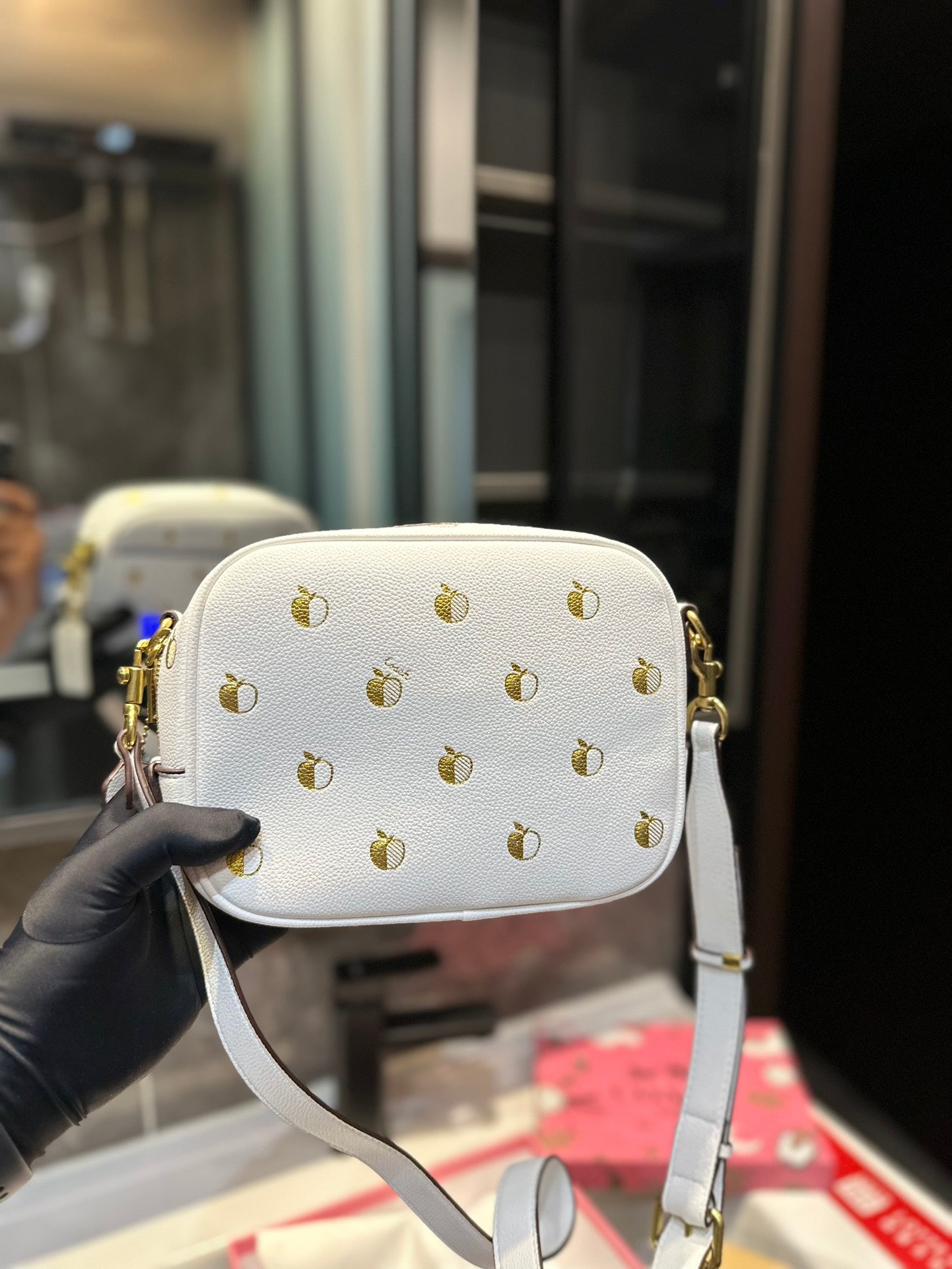 Co-BAG67
