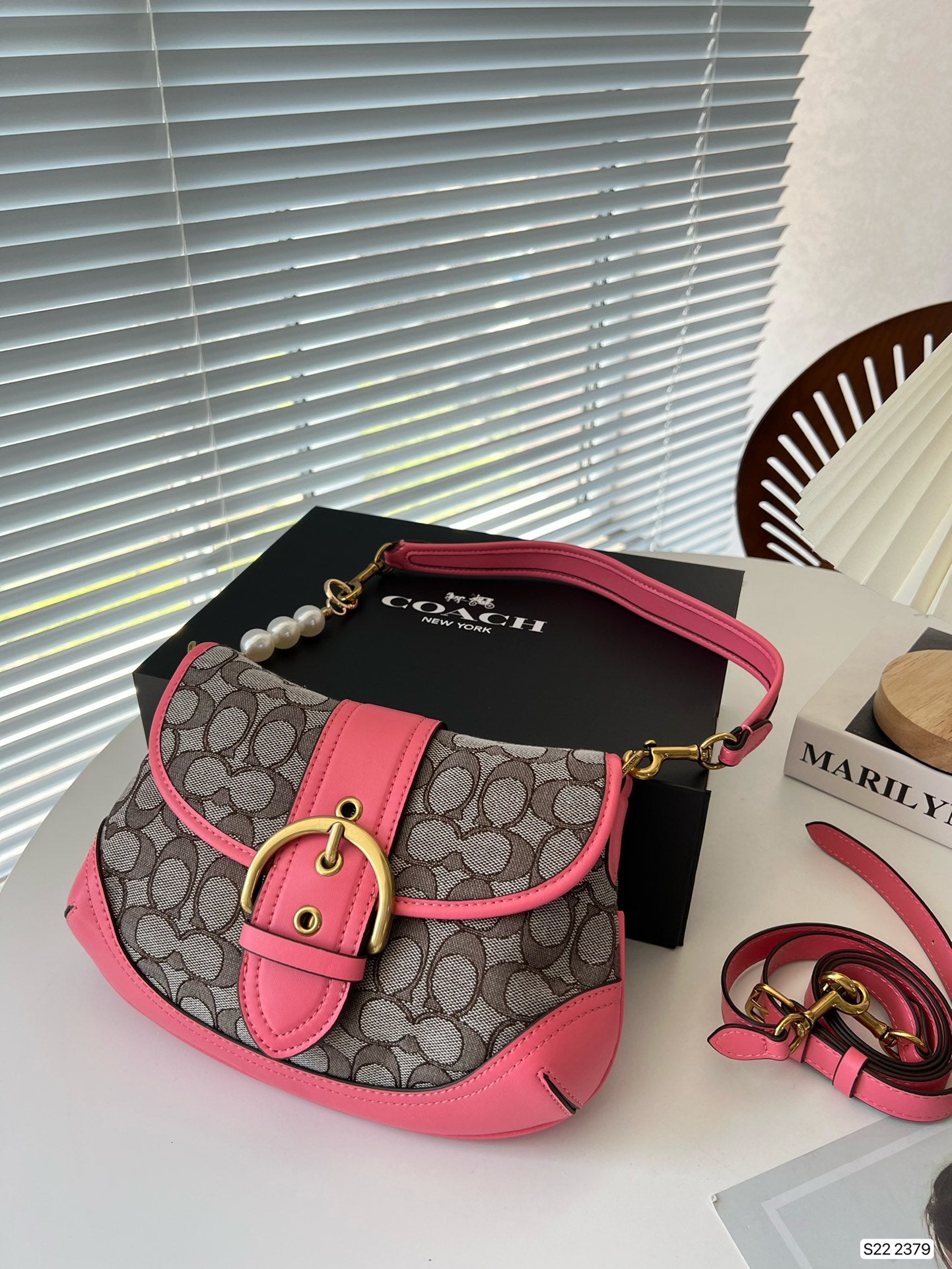 Co-BAG591