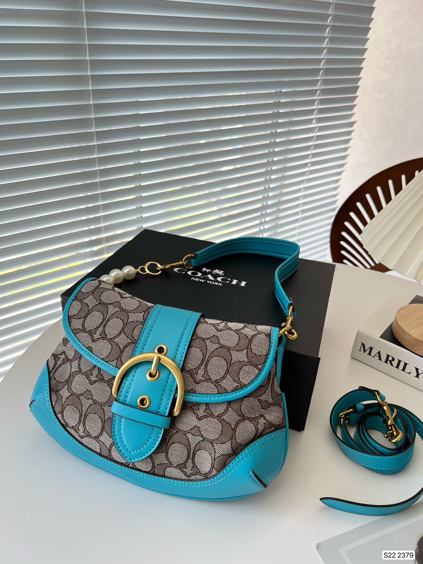 Co-BAG591