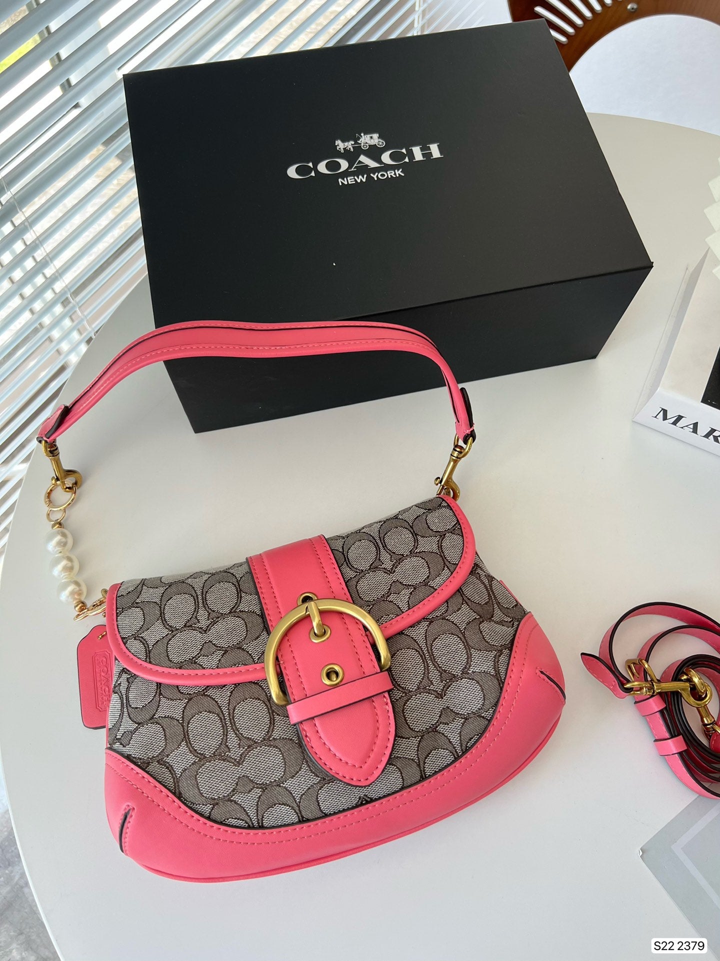 Co-BAG591