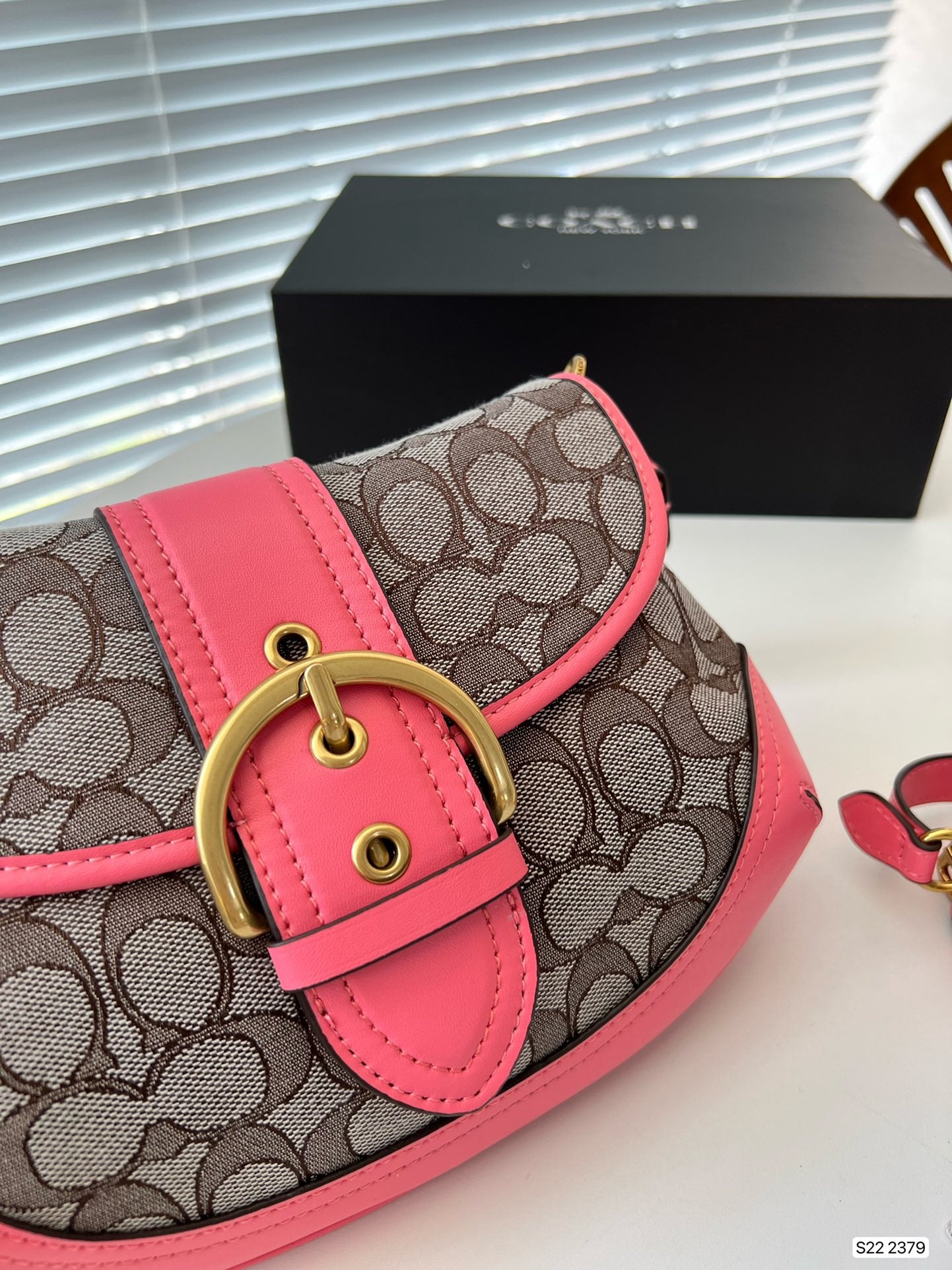 Co-BAG591
