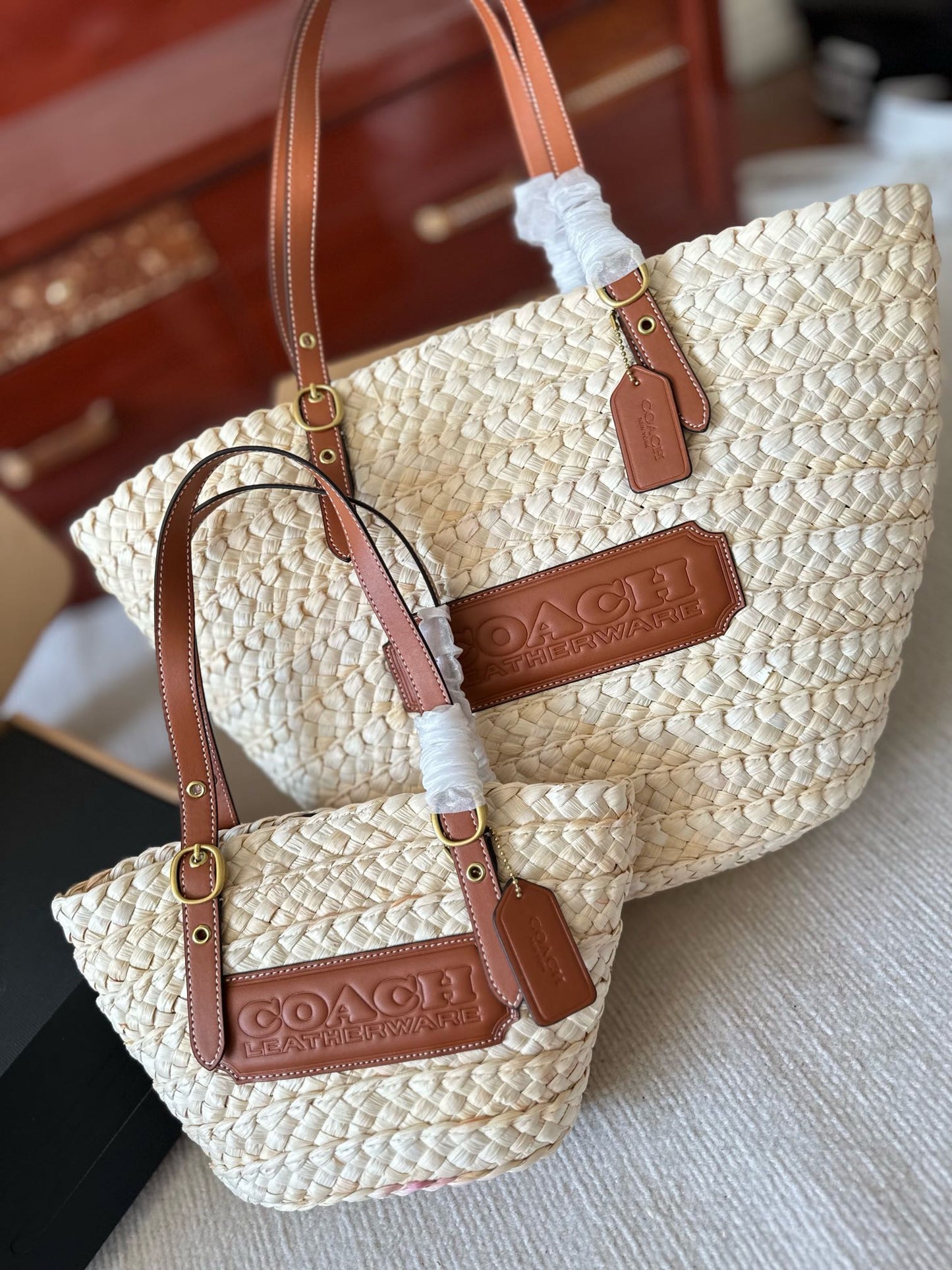 Co-BAG572