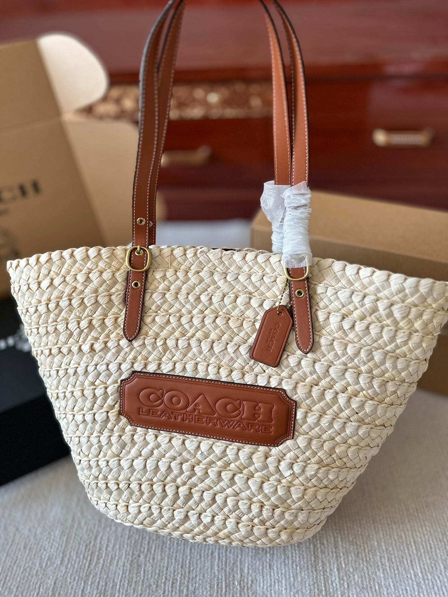 Co-BAG572