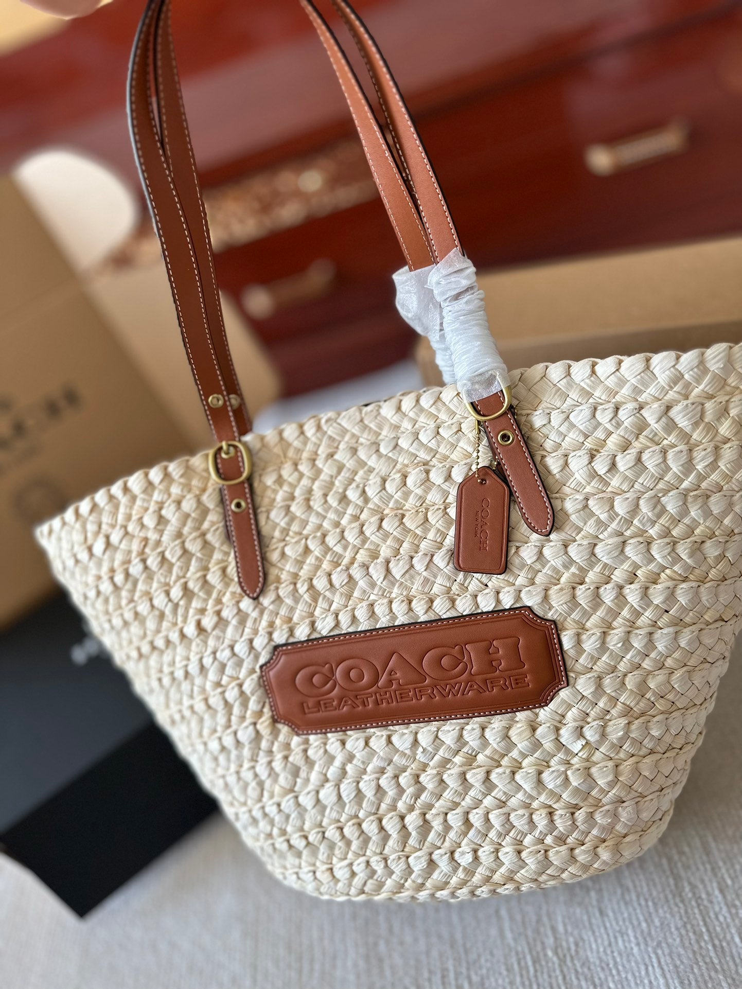 Co-BAG572