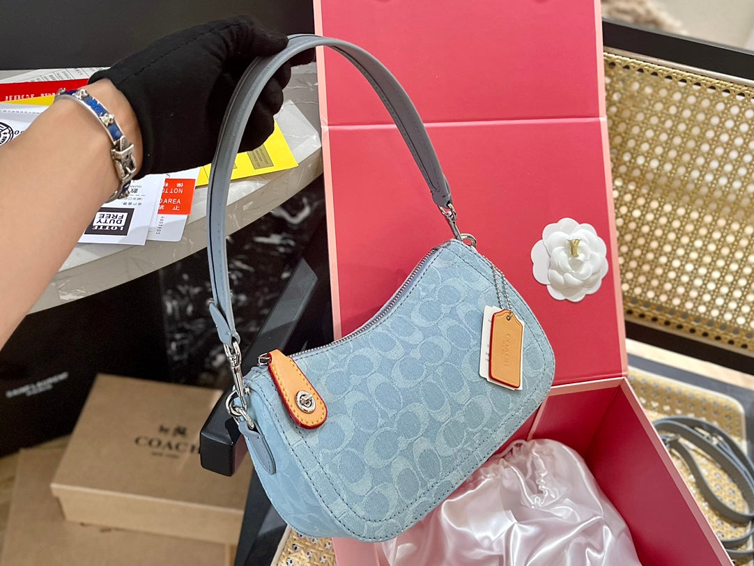 Co-BAG696