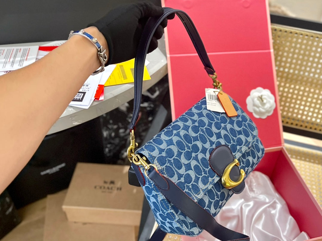 Co-BAG592