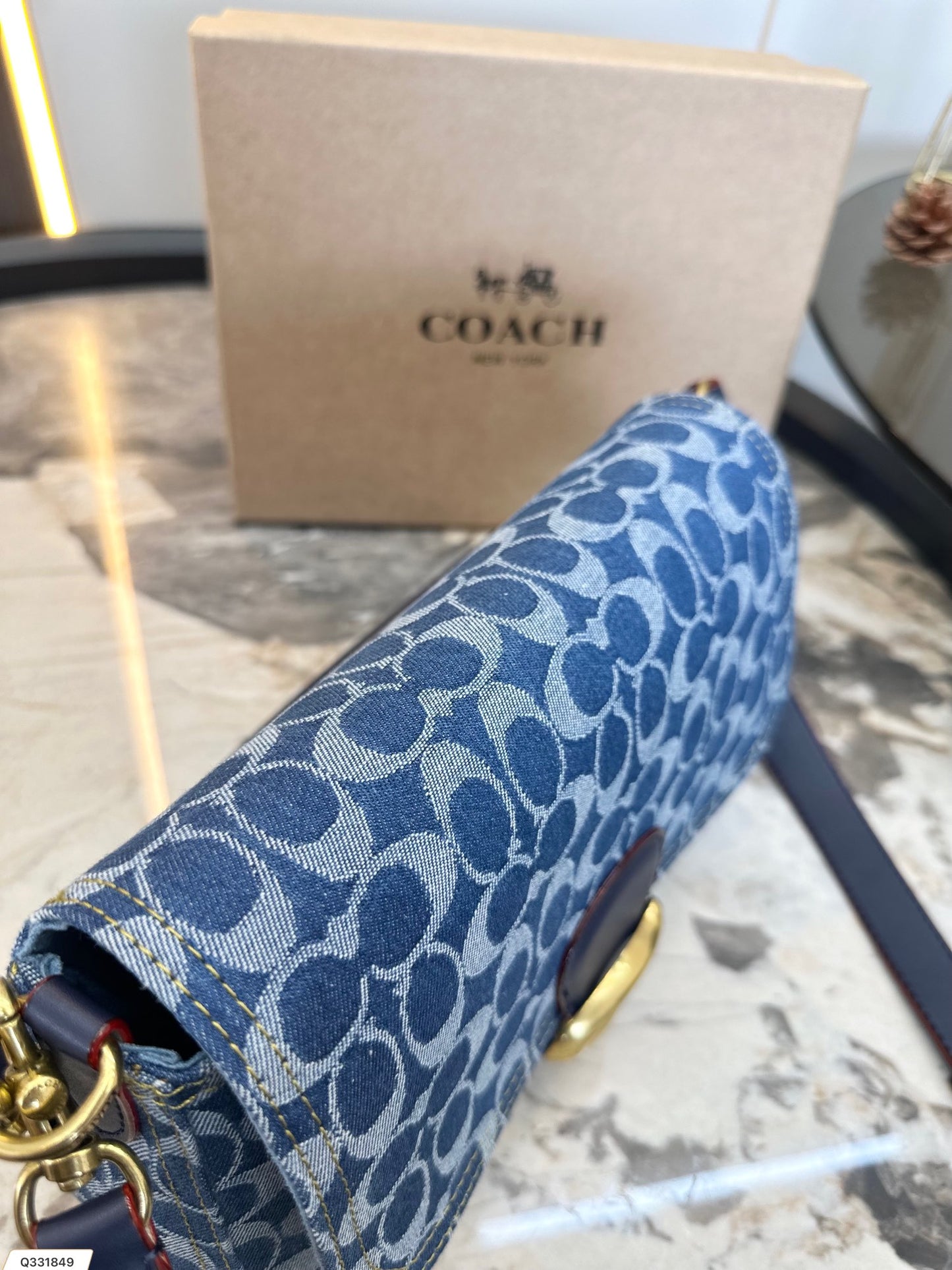 Co-BAG593