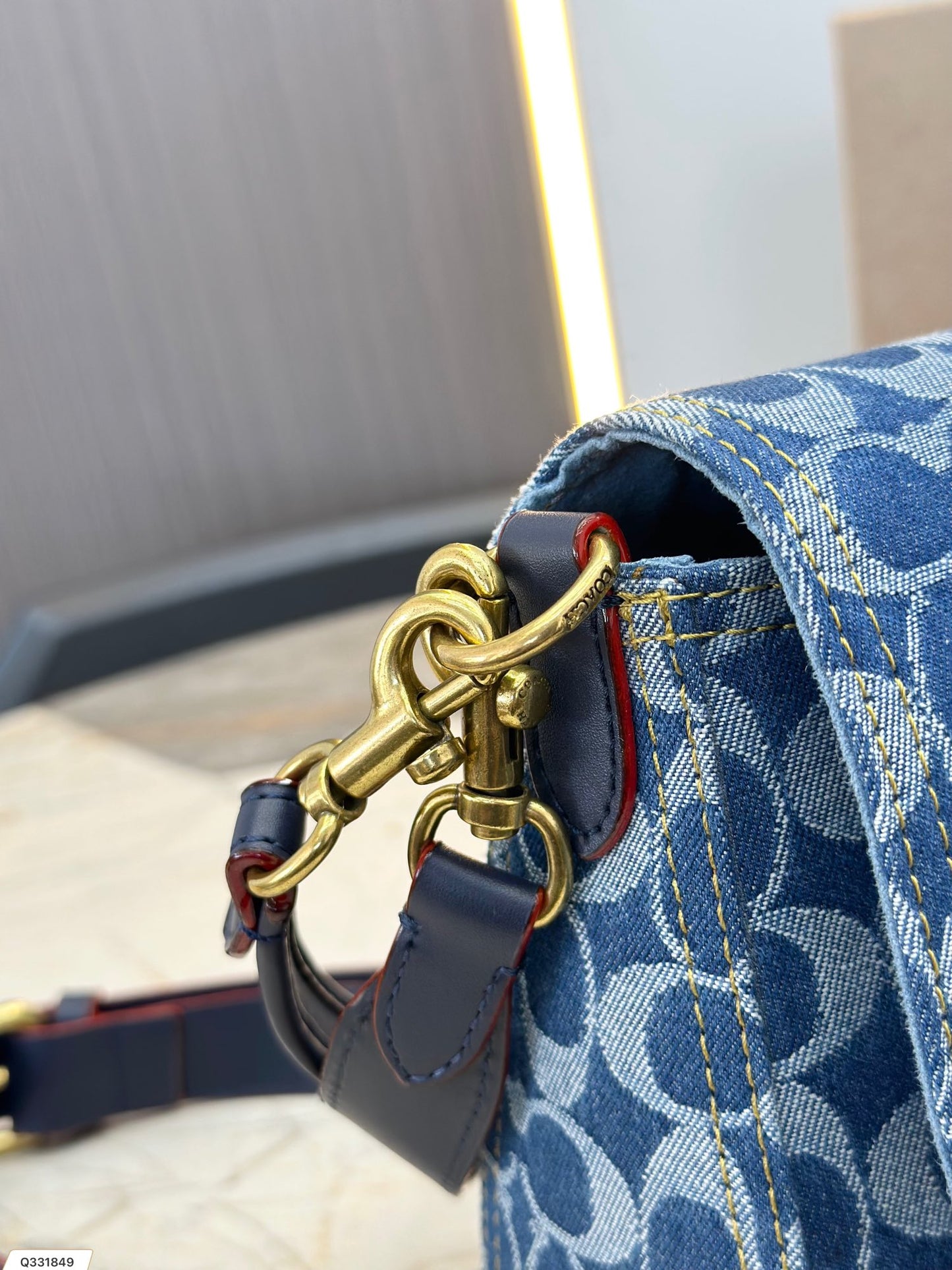 Co-BAG593