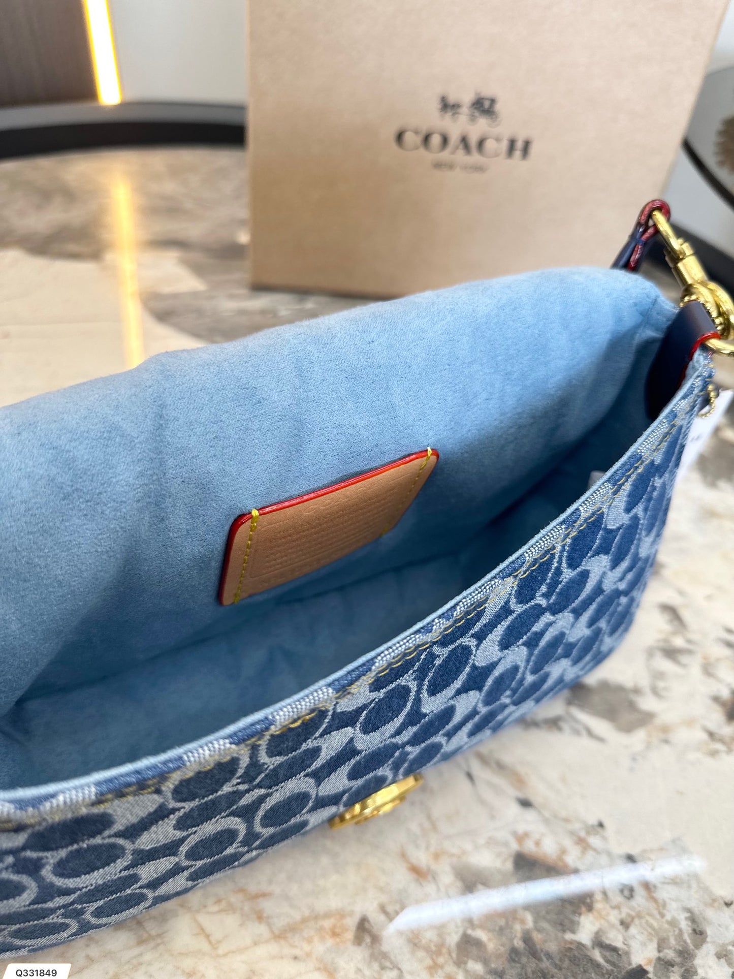 Co-BAG593