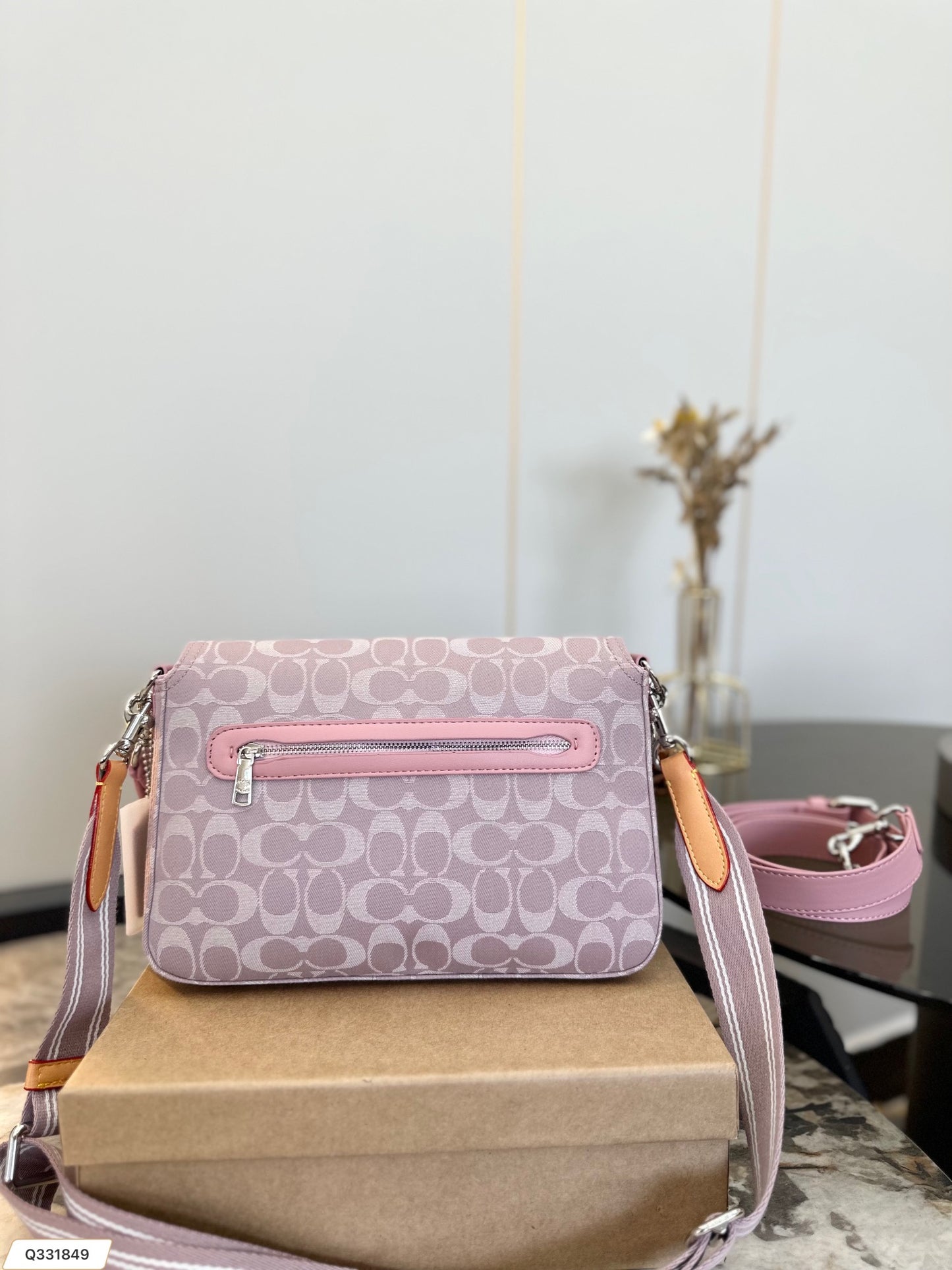 Co-BAG594
