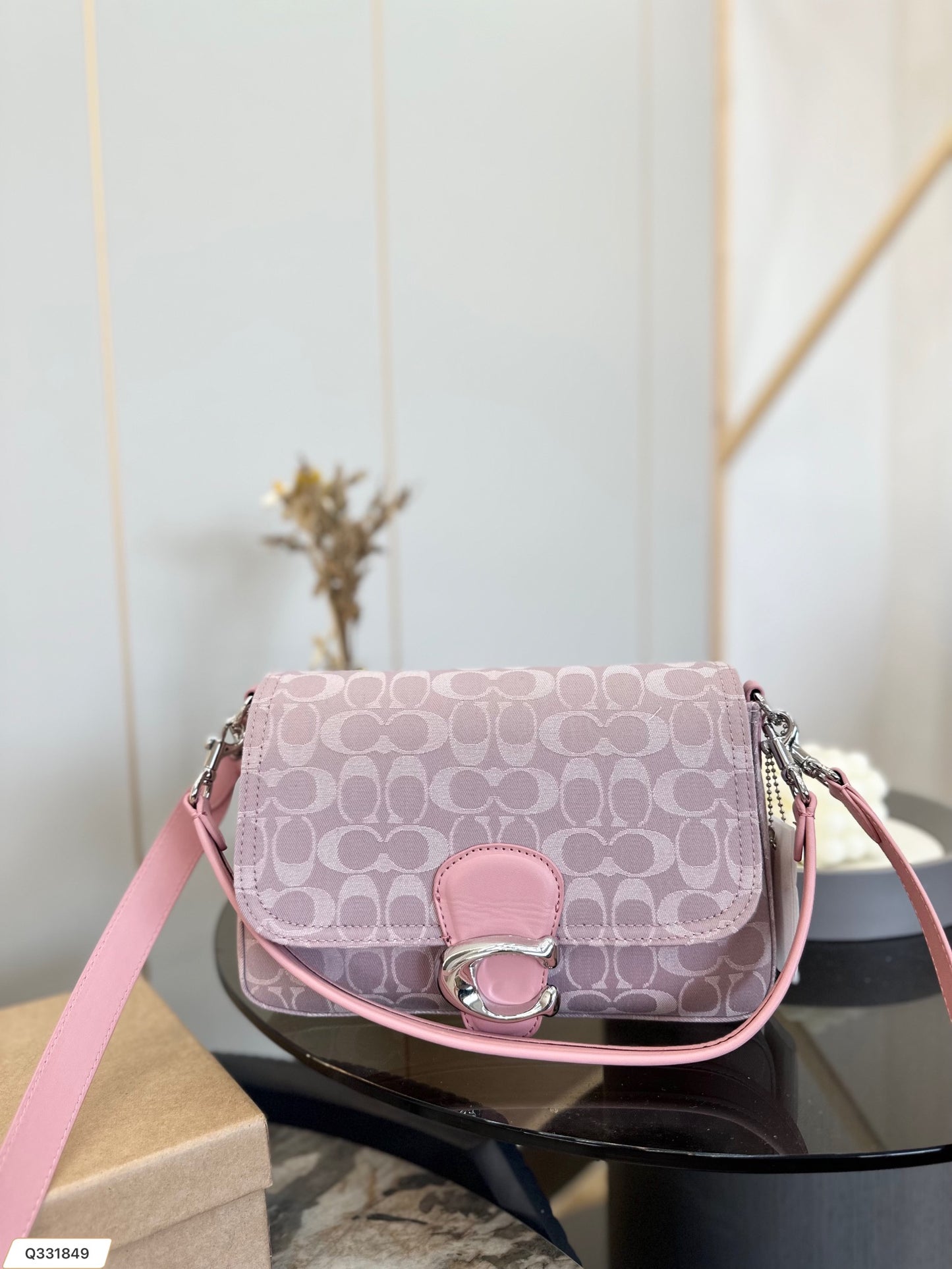 Co-BAG594